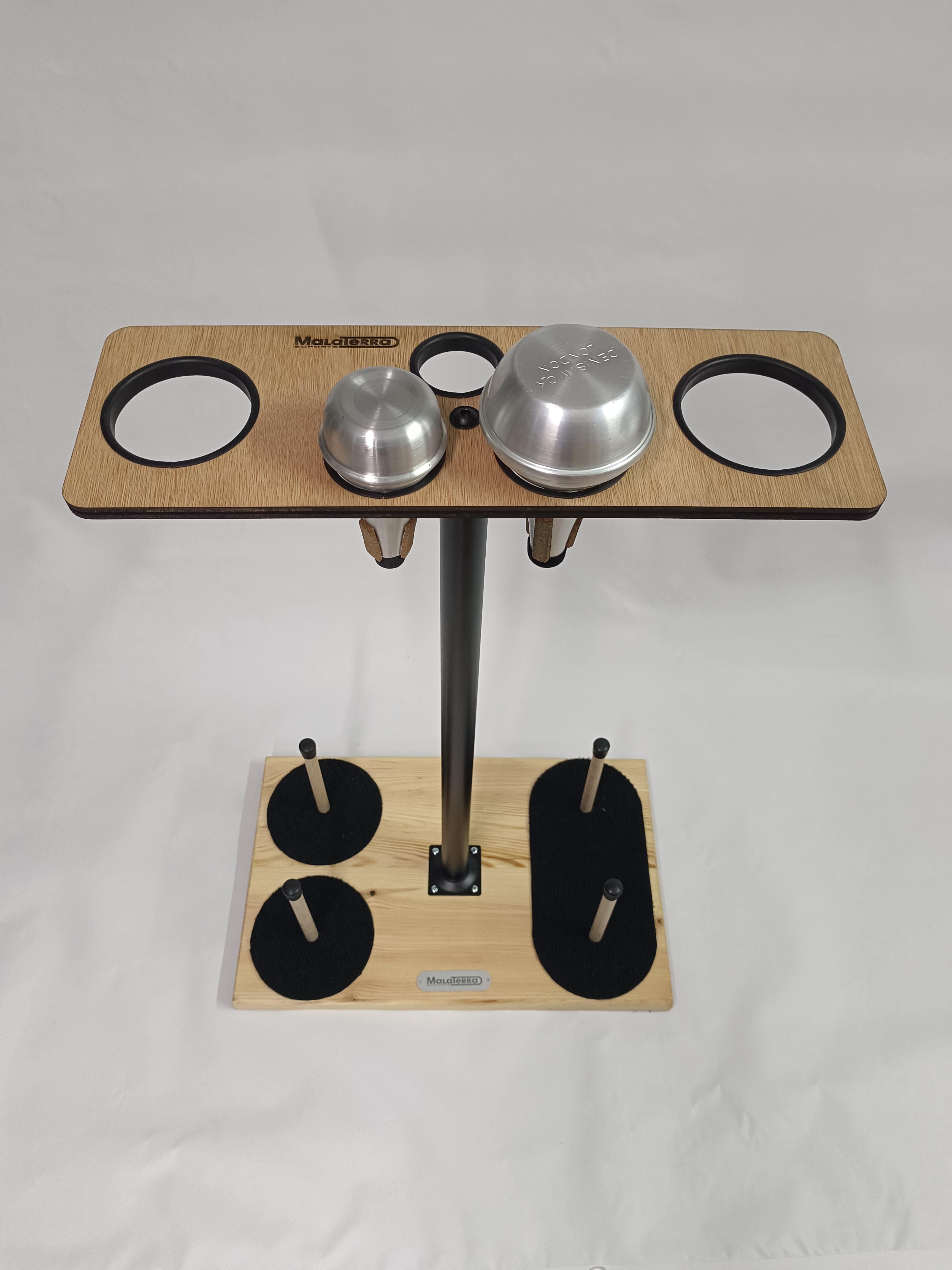 BASE PARA 4 TROMPETAS Y 5 SORDINAS EN MADERA