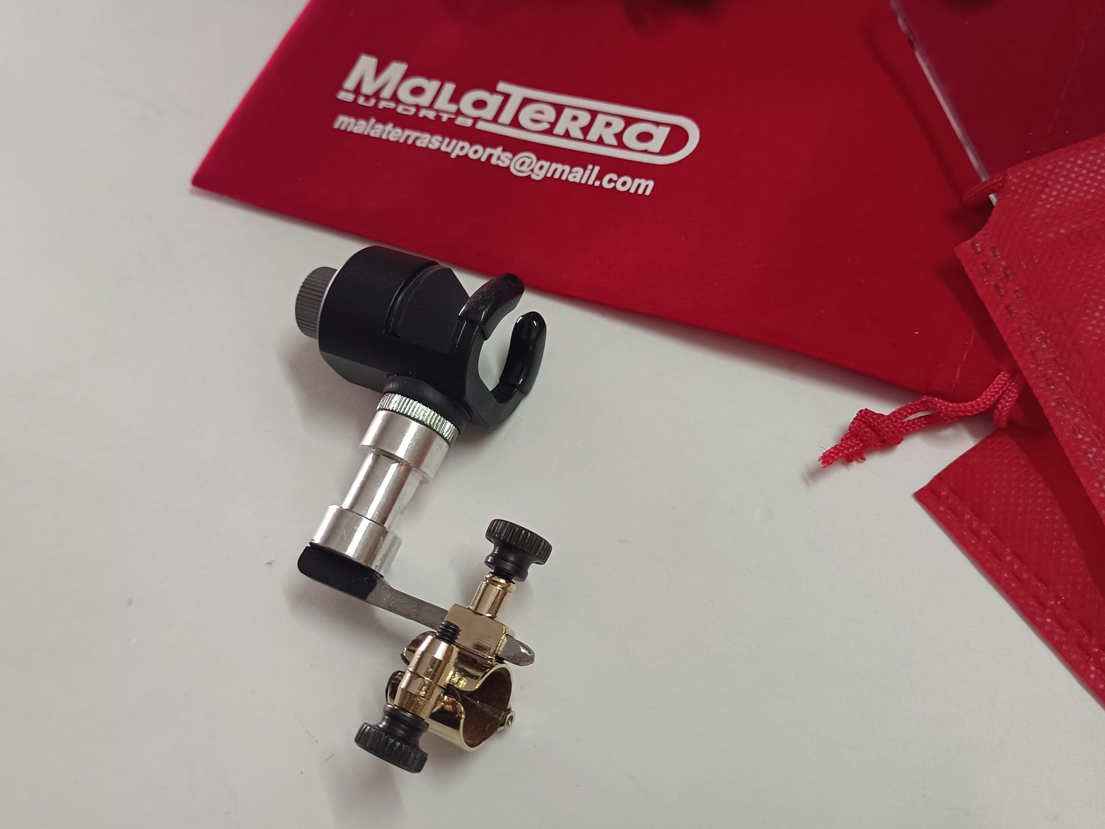 ATRIL DE TROMPETA BASICO CON ARGOLLA