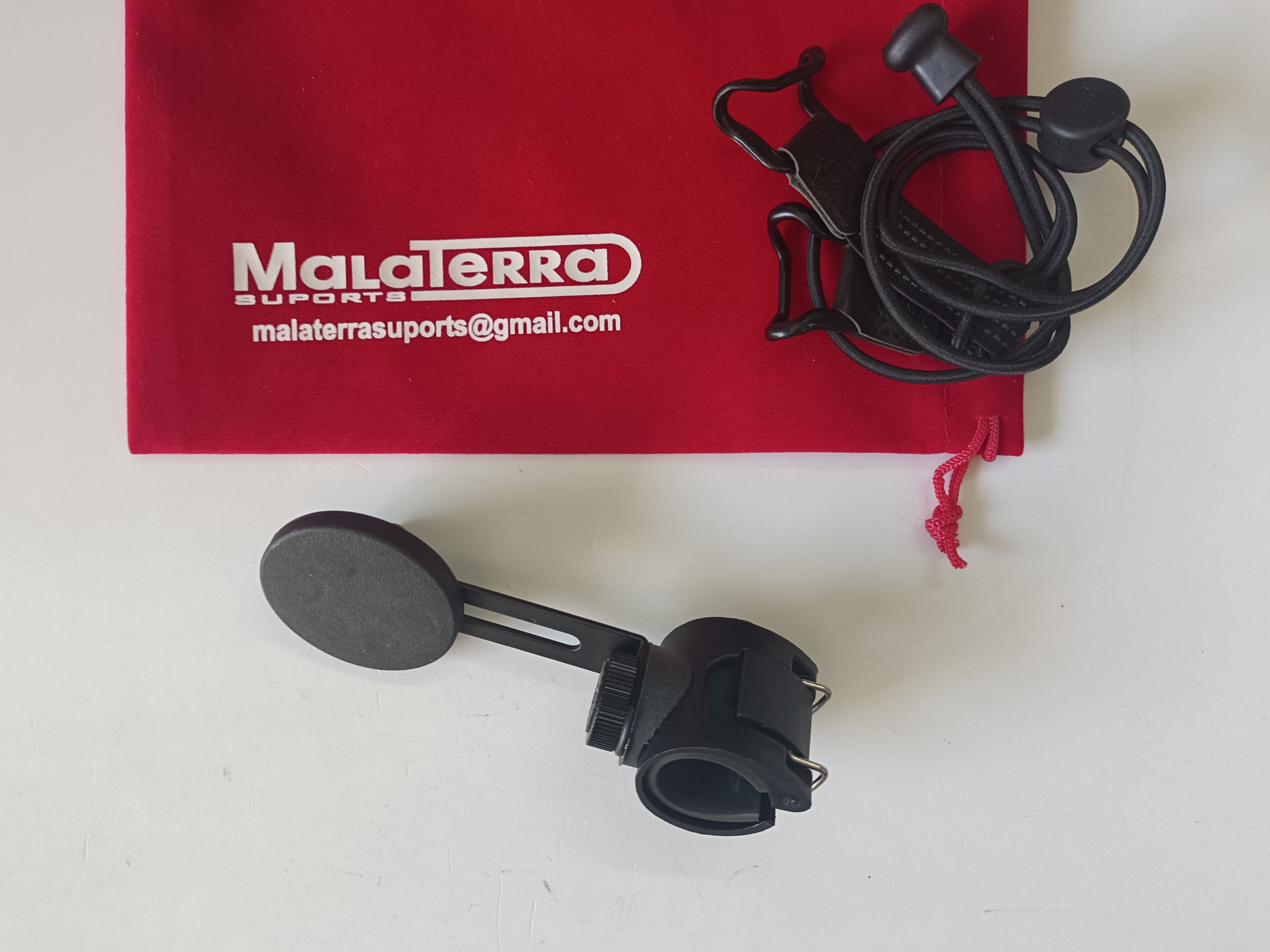 ATRIL ECONOMICO DE TROMPETA " I S - 1 " PARA MÓVIL CON SUJECIÓN POR IMÁN Y EQUIPO DE SEGURIDAD.