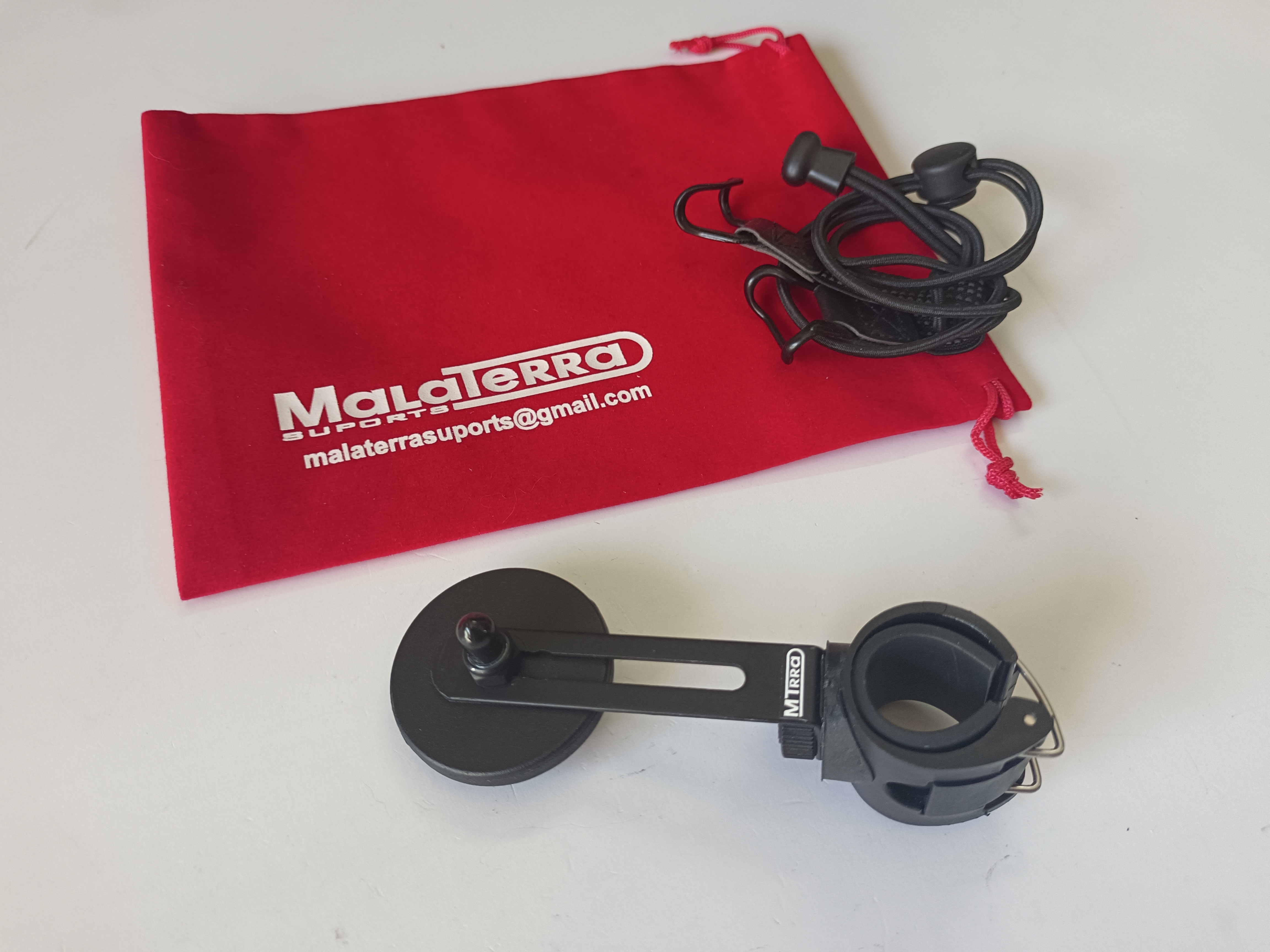 ATRIL ECONOMICO DE TROMPETA " I S - 1 " PARA  MÓVIL CON SUJECIÓN POR IMÁN Y EQUIPO DE SEGURIDAD.