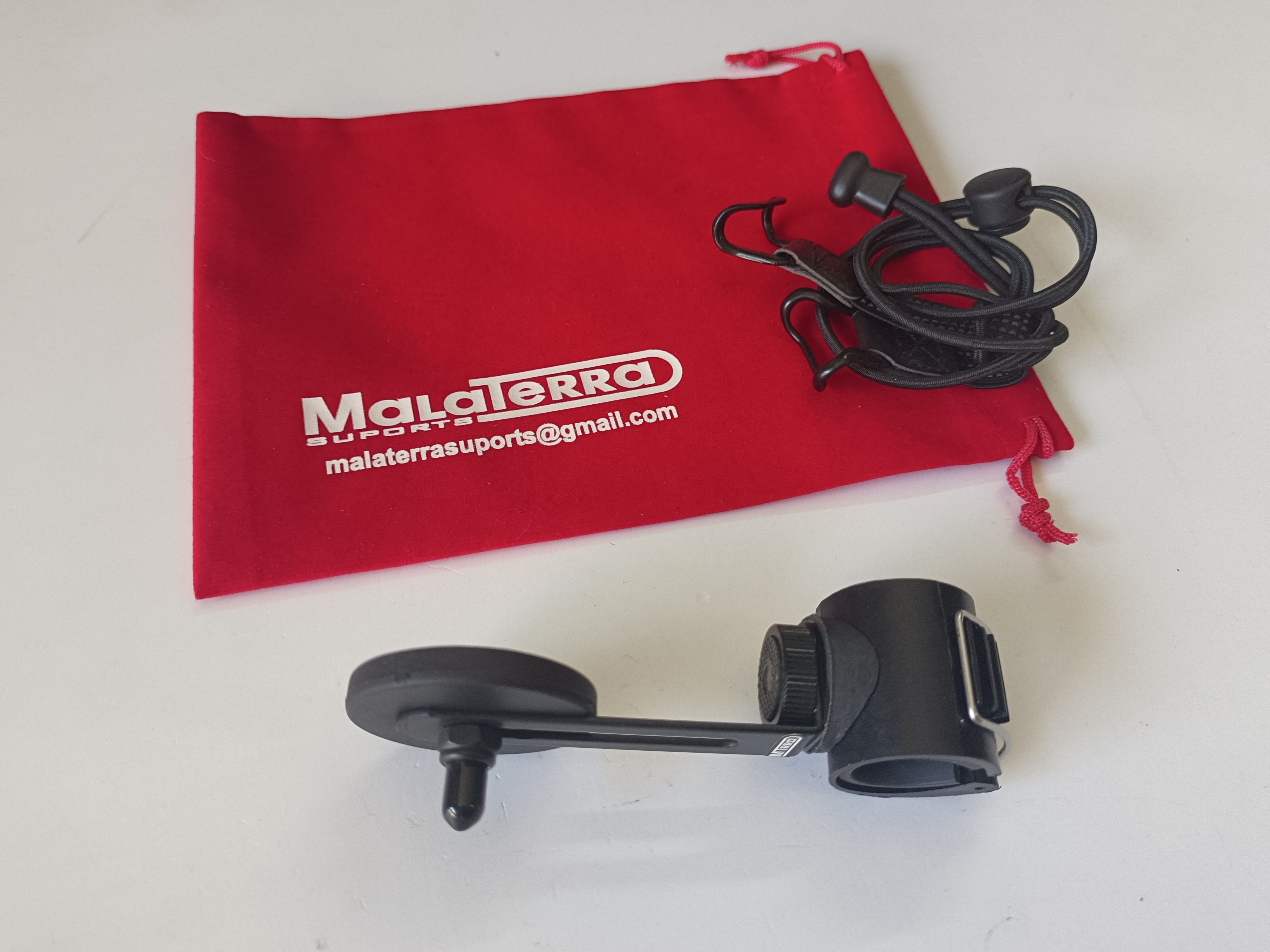 ATRIL ECONOMICO DE TROMPETA " I S - 1 " PARA  MÓVIL CON SUJECIÓN POR IMÁN Y EQUIPO DE SEGURIDAD.