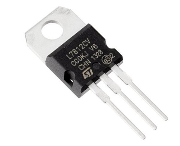 LM7812 IC
