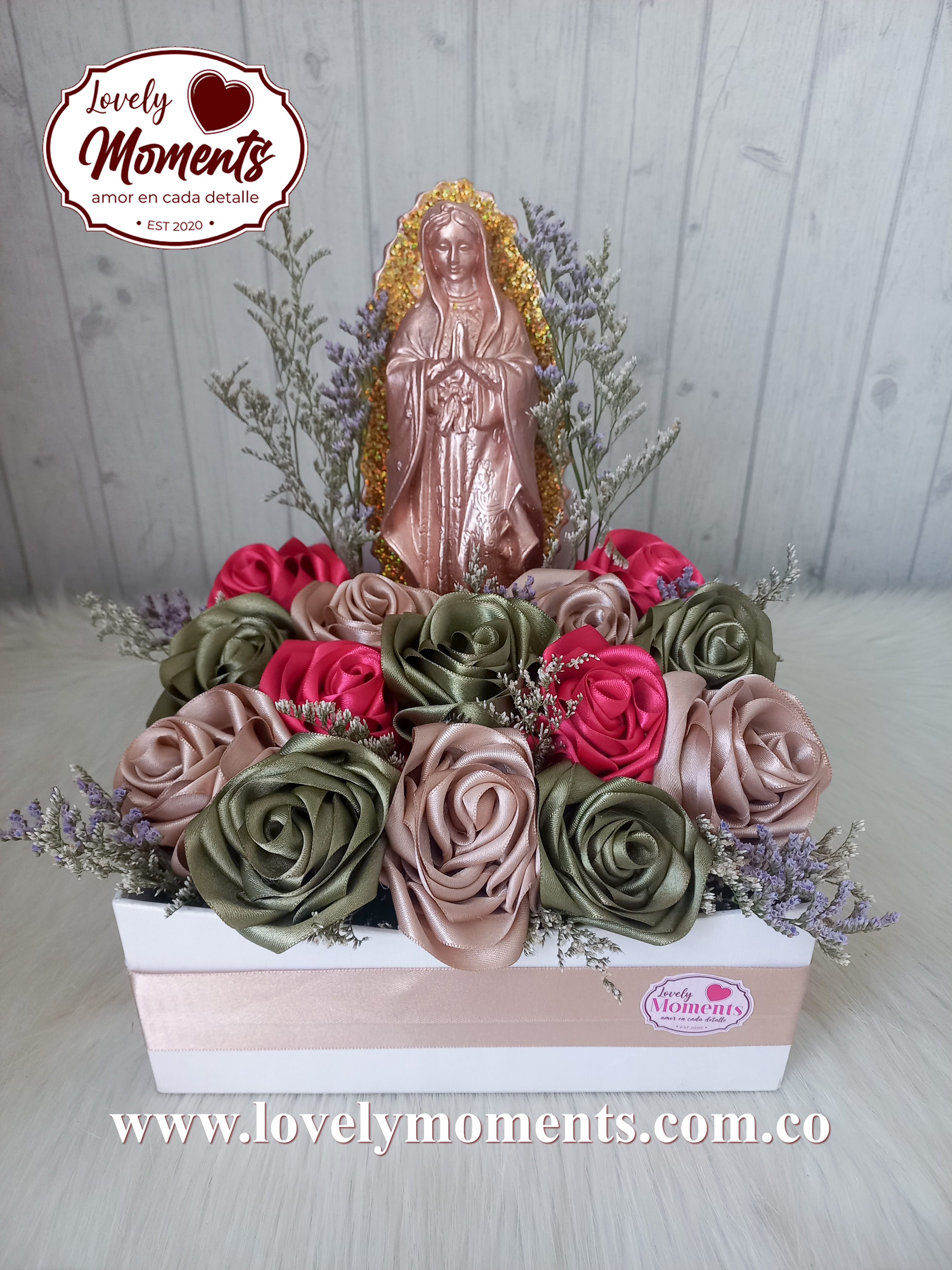 Arreglo Virgen Palo de Rosa