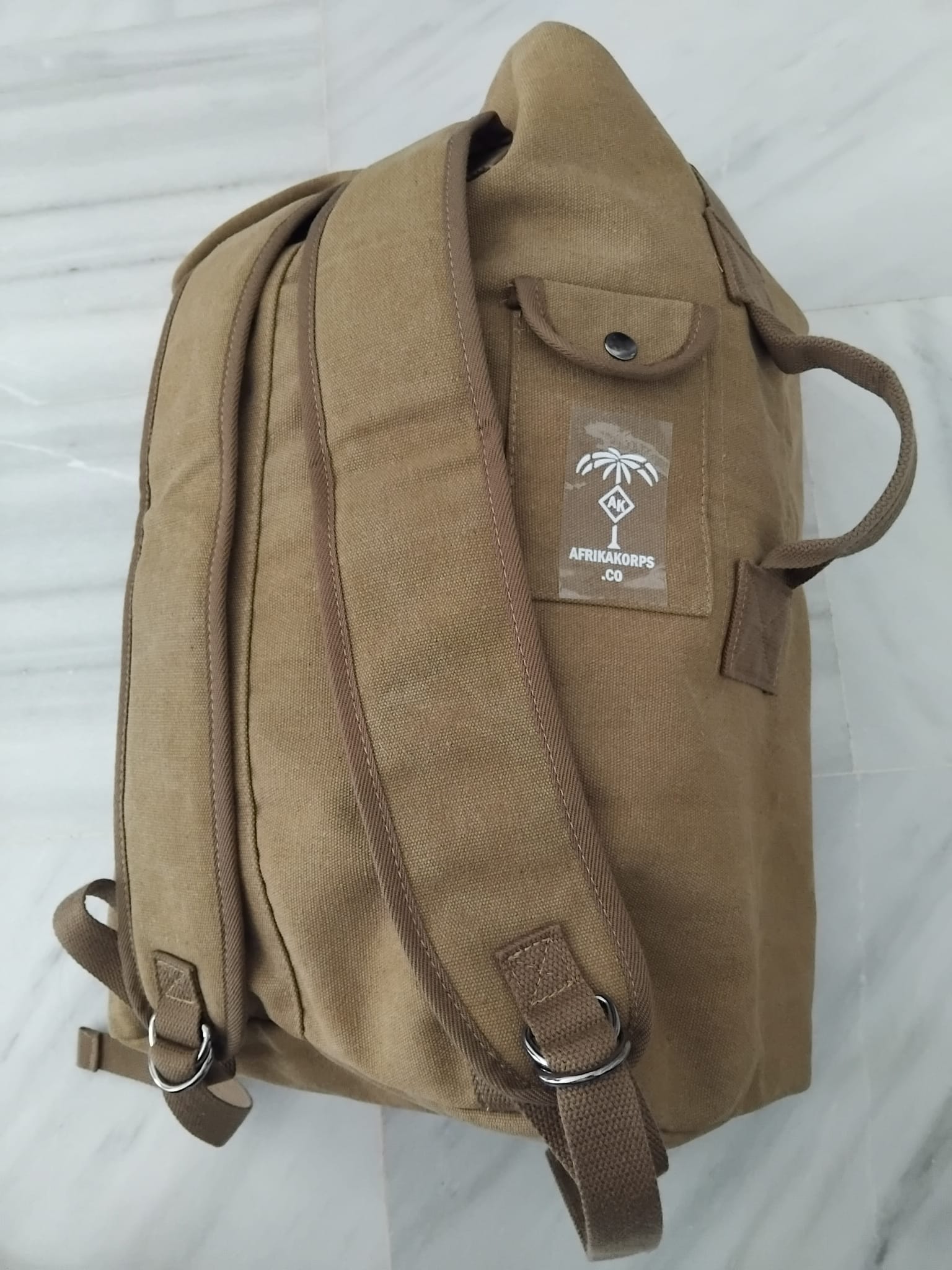 Petate/ Mochila  de lona marrón