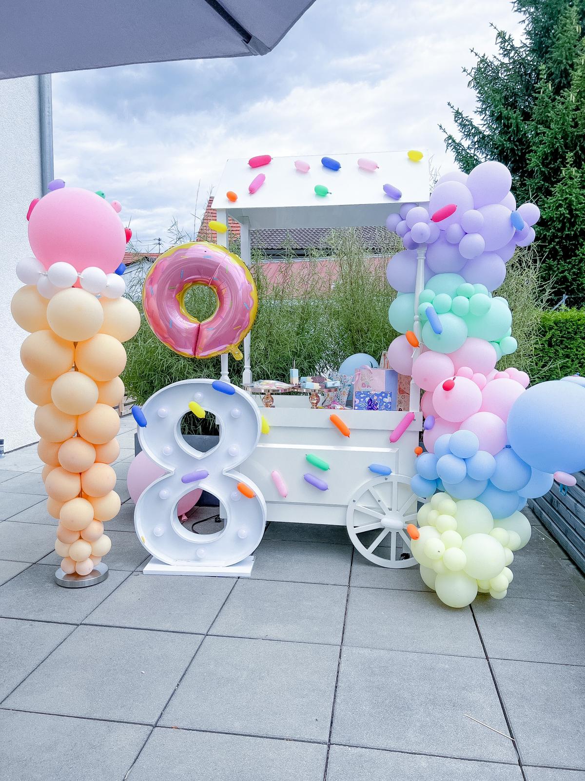 Candy Cart Kids' Party Balloon Décor 