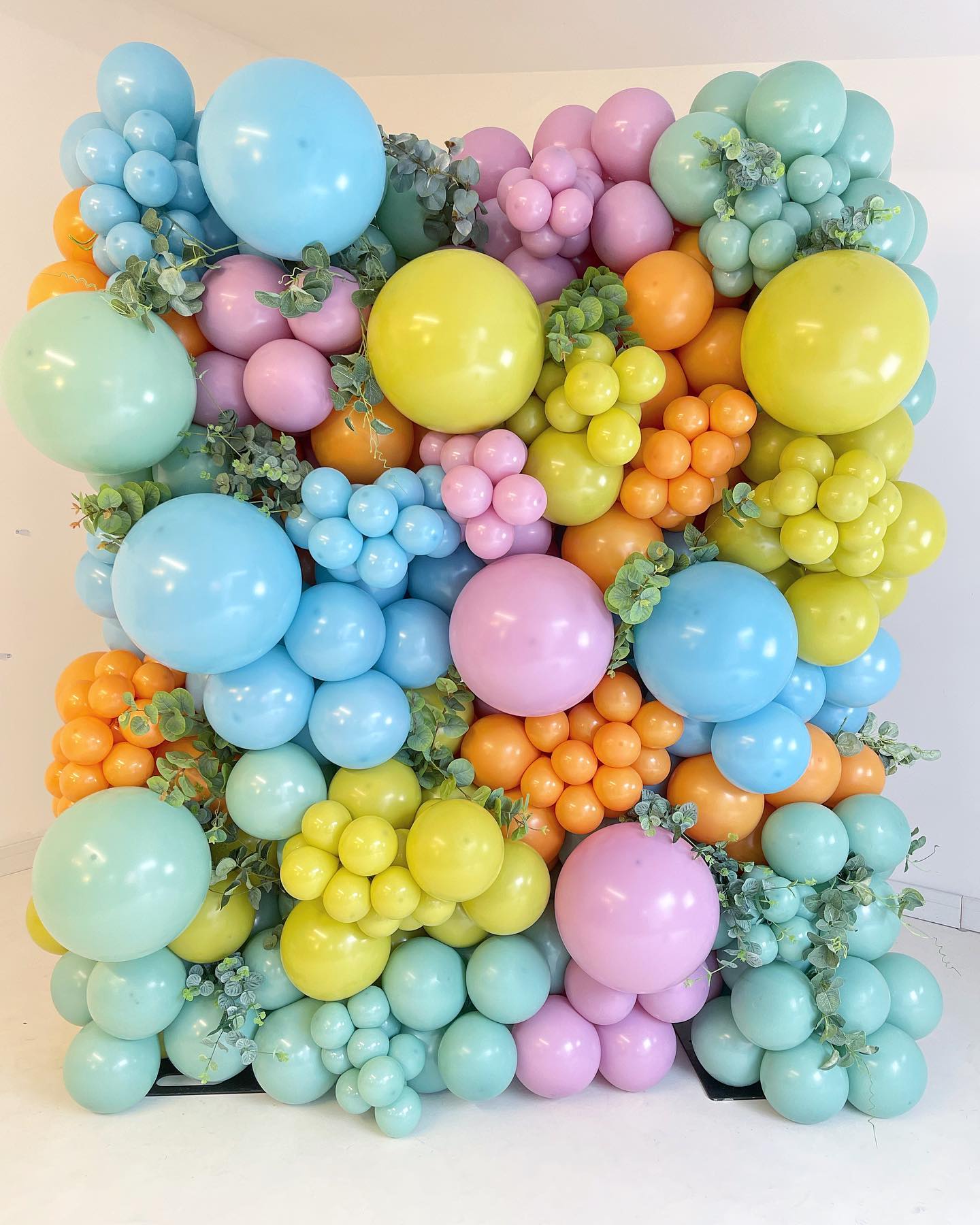 Grande Balloon Wall