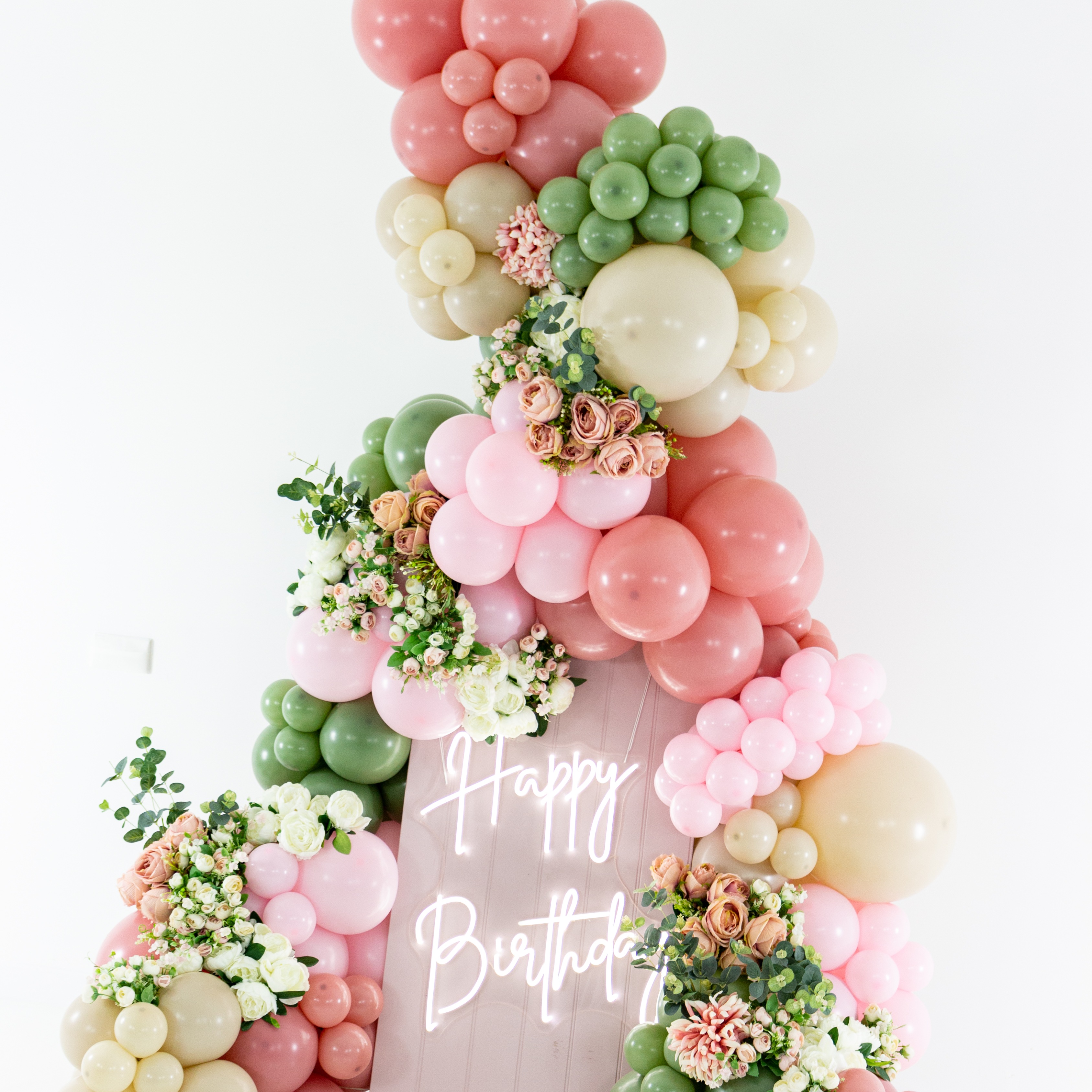 Birthday Sailboard Balloon & Flower Arrangement