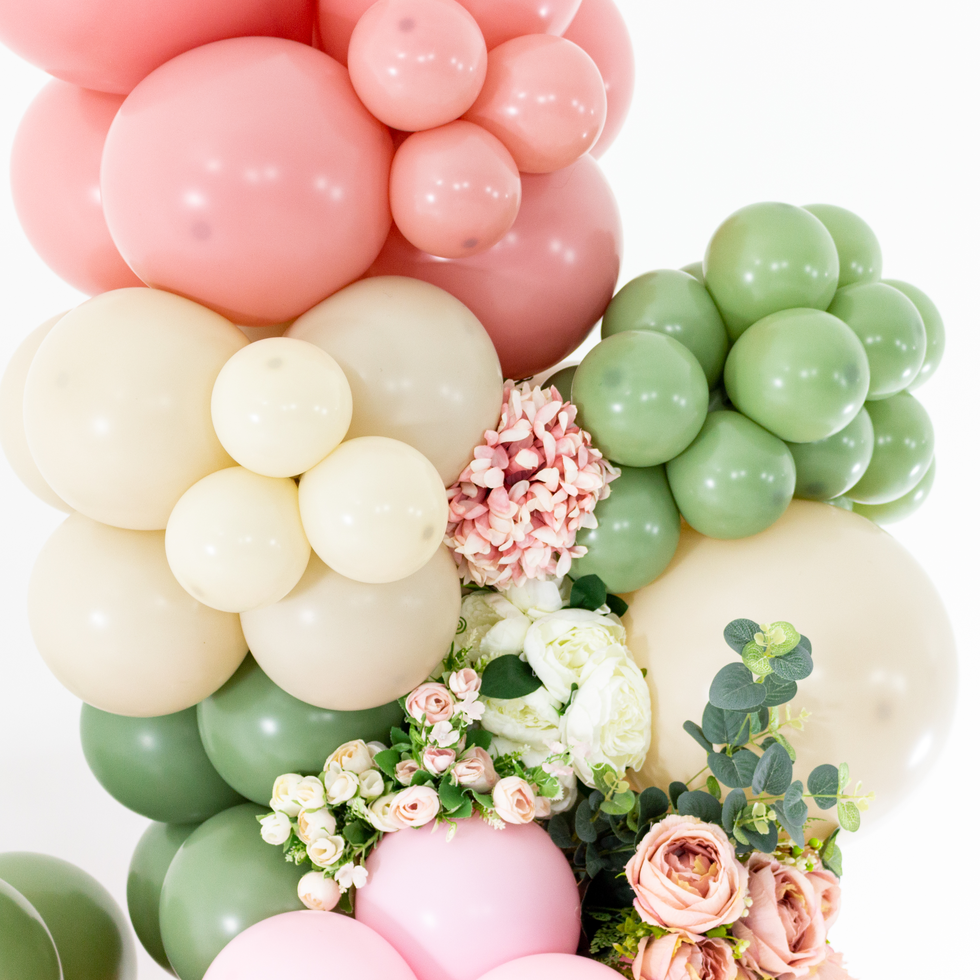 Birthday Sailboard Balloon & Flower Arrangement