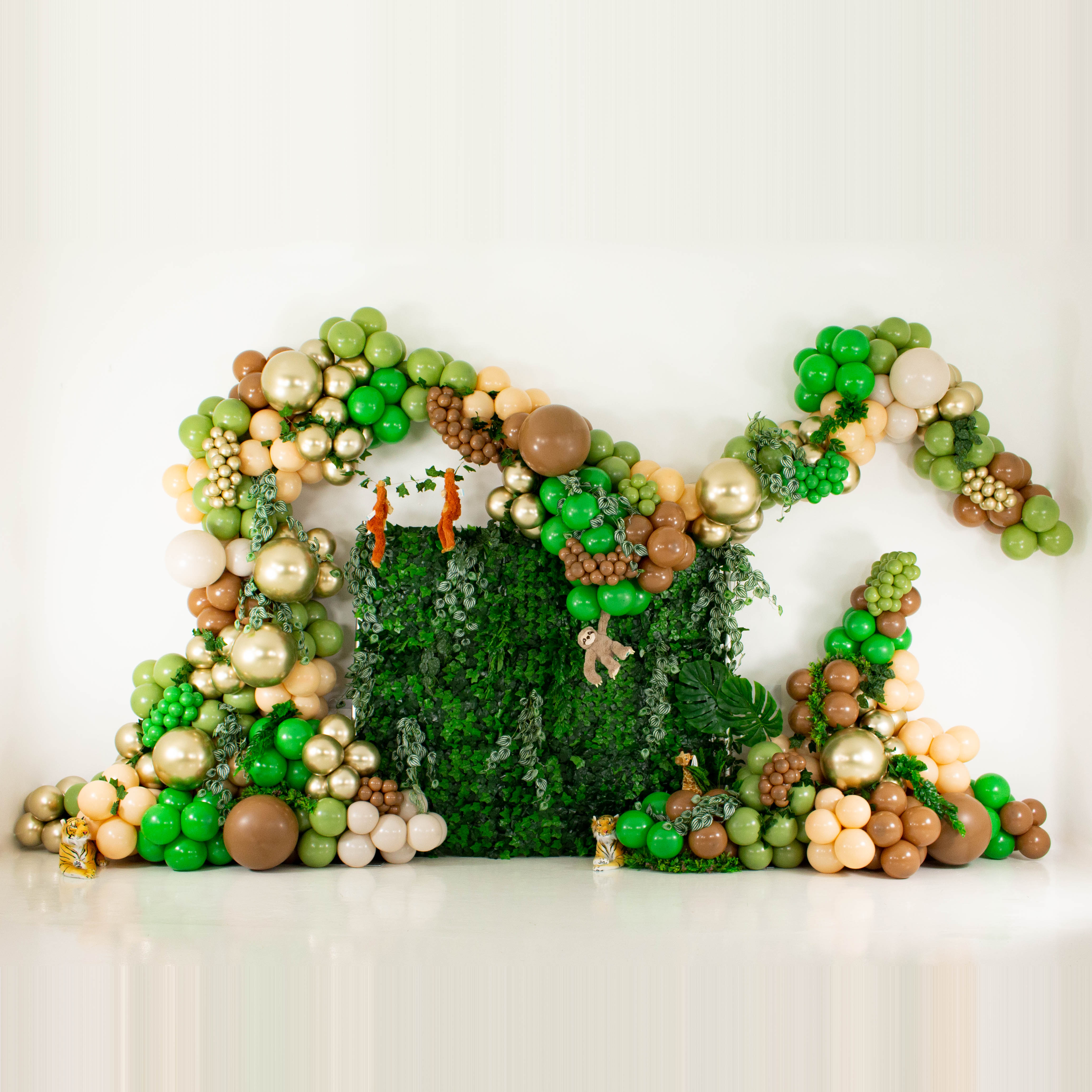 Jungle-theme Display Backdrop