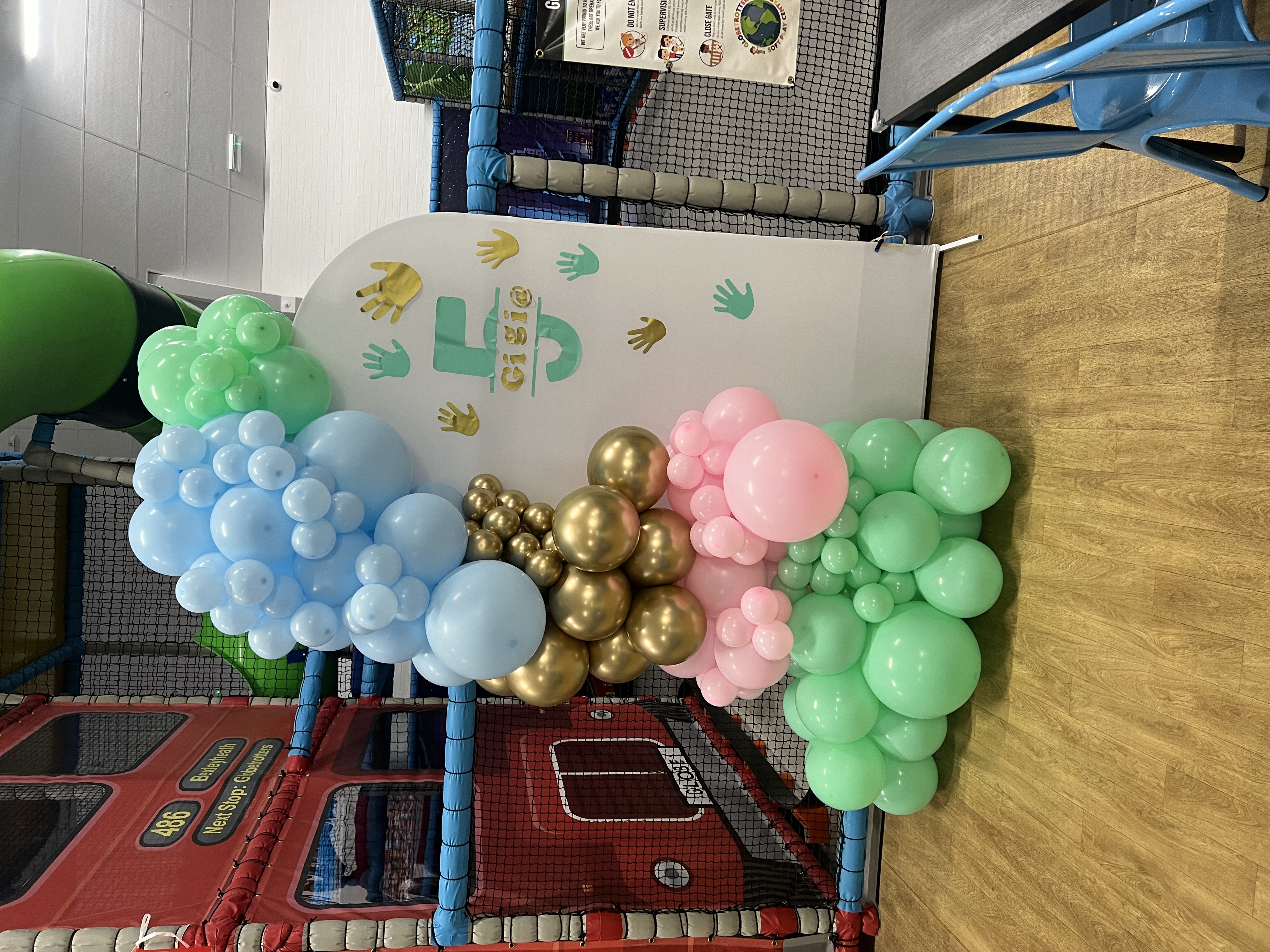 Hi 5 Theme Balloon Decoration for 5th Birthday