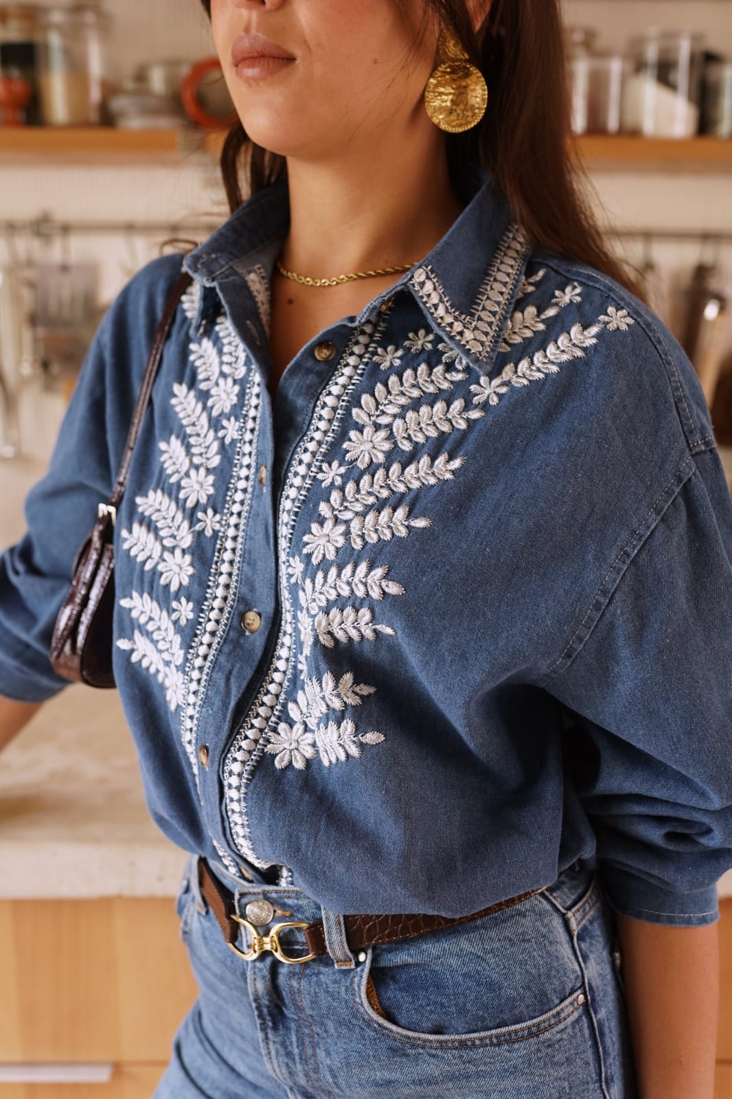 Chemise en jean brodée