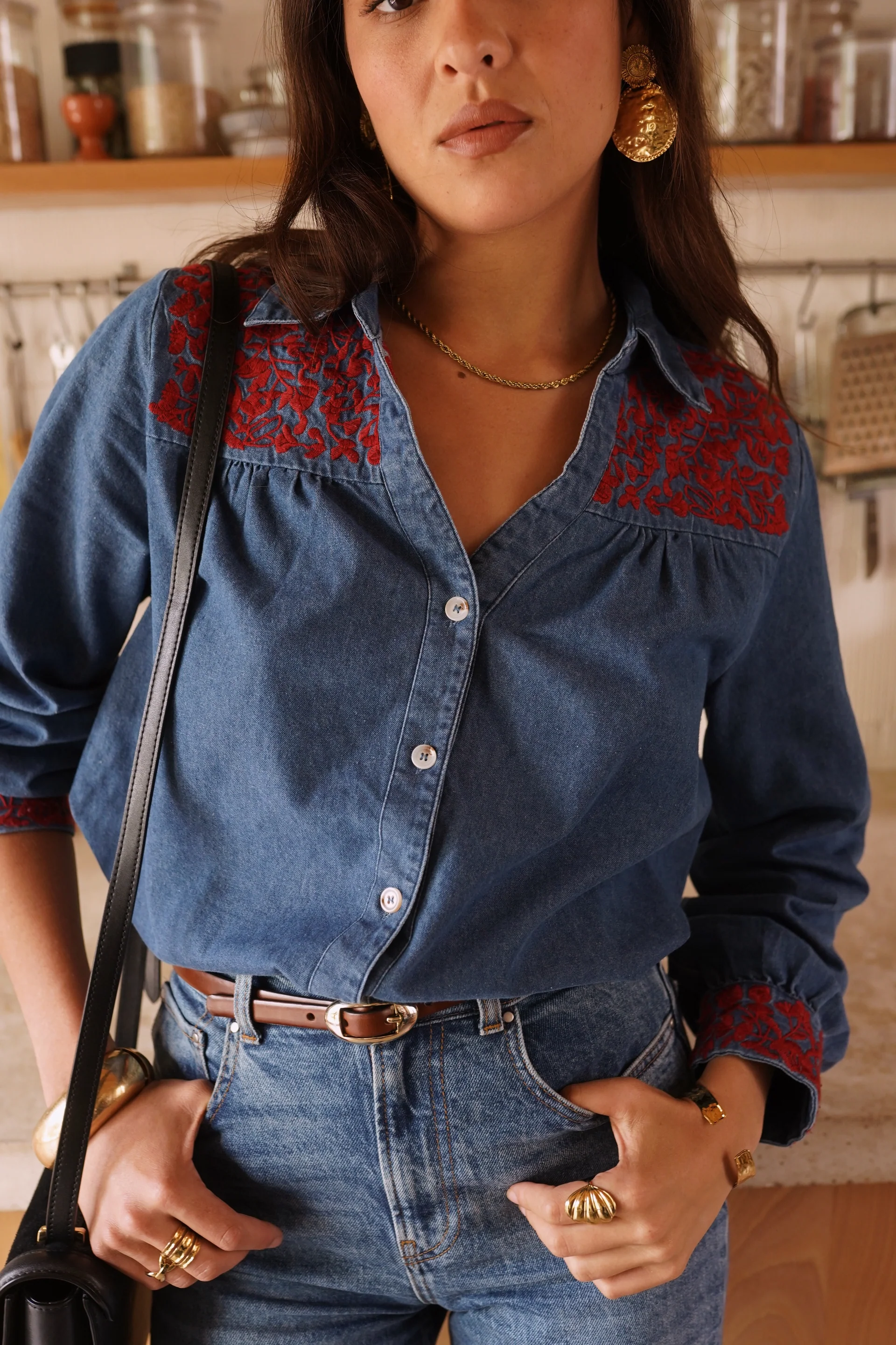 Chemise en jean brodée