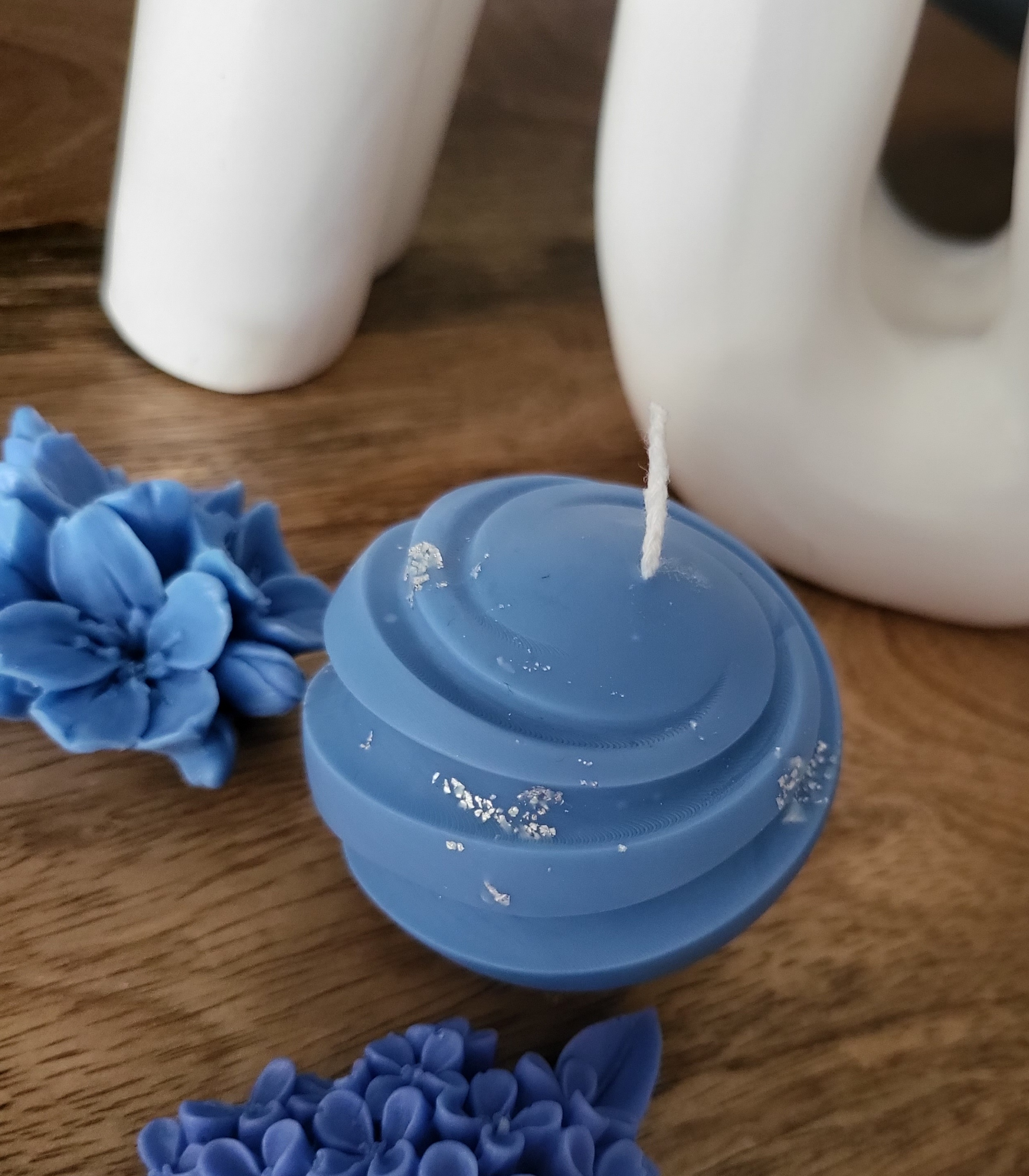 Blue La Bella perfumed candle 