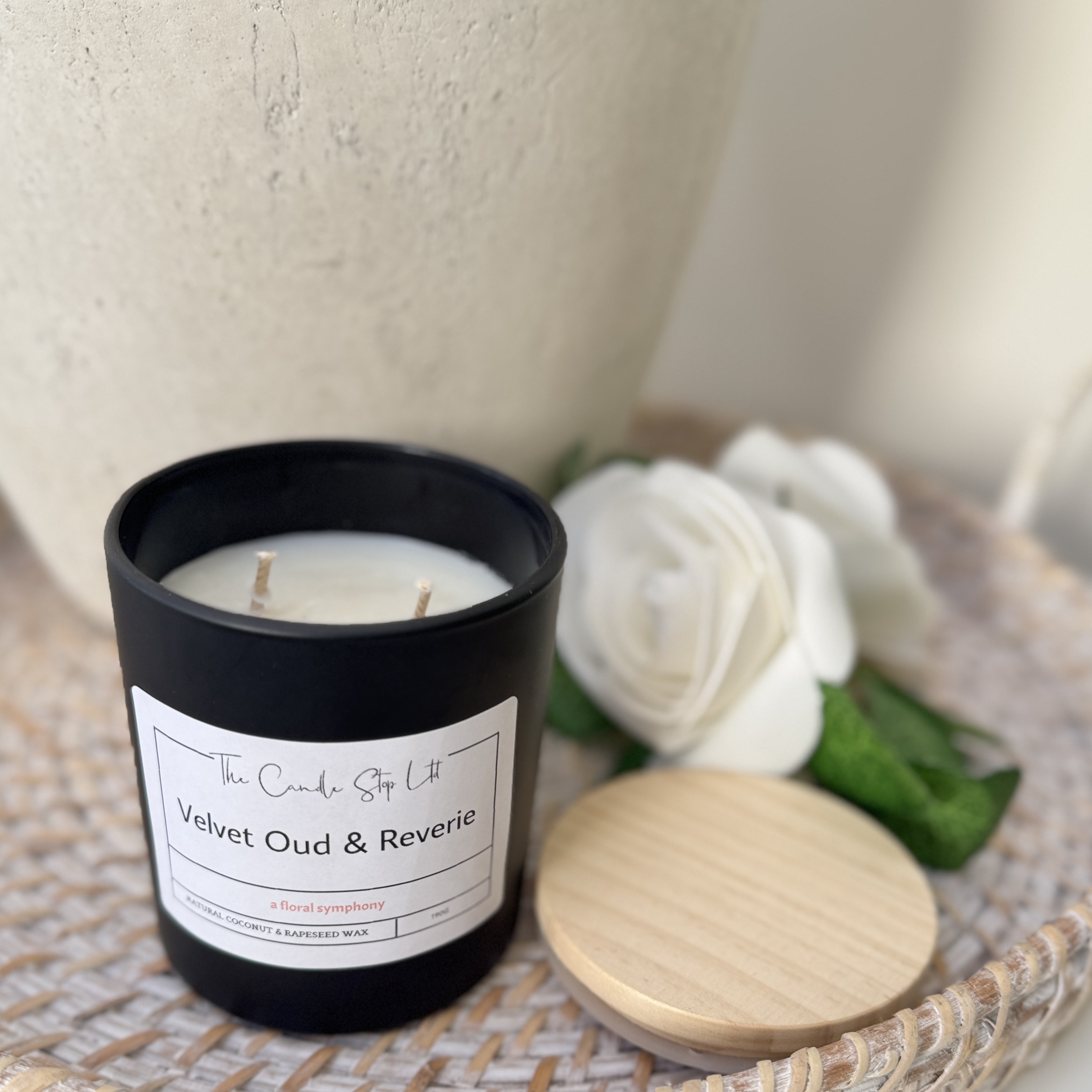 Velvet, Oud & Reverie Candle