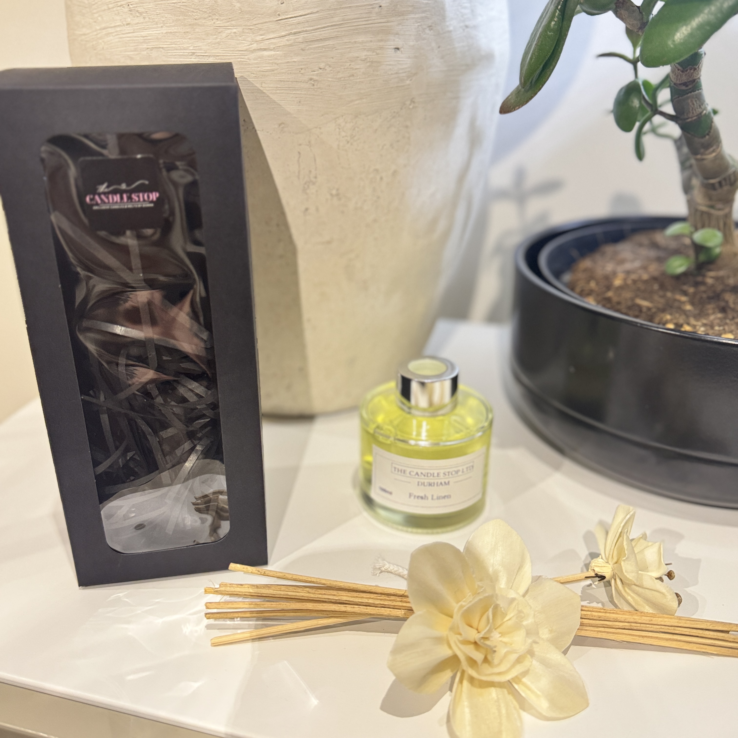 Fresh Linen Flower Reed Diffuser