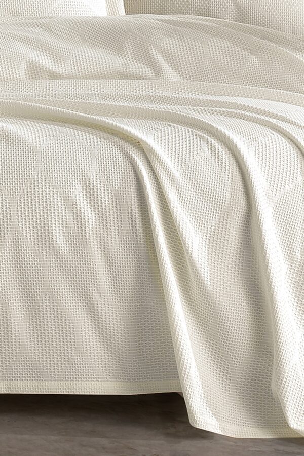 Bedspread with pillowcases "VERA" Cream  220x240 cm