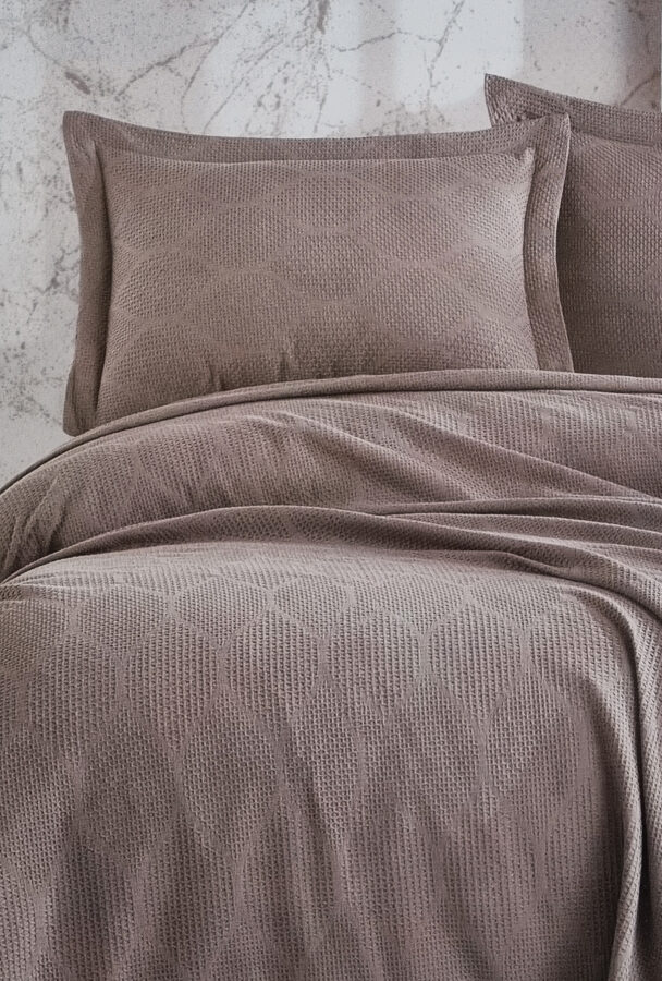 Lovatiesė su pagalvių užvalkalais VERA Coffee  220x240 cm