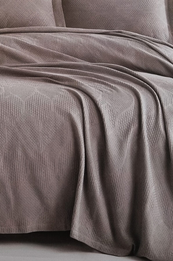 Lovatiesė su pagalvių užvalkalais VERA Coffee  220x240 cm