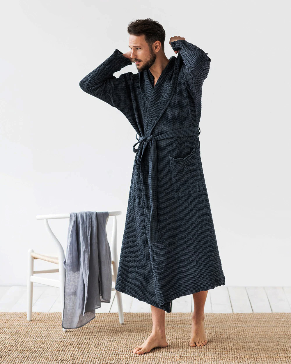 Ilgas lininis chalatas su kapišonu ROBE Dark Grey