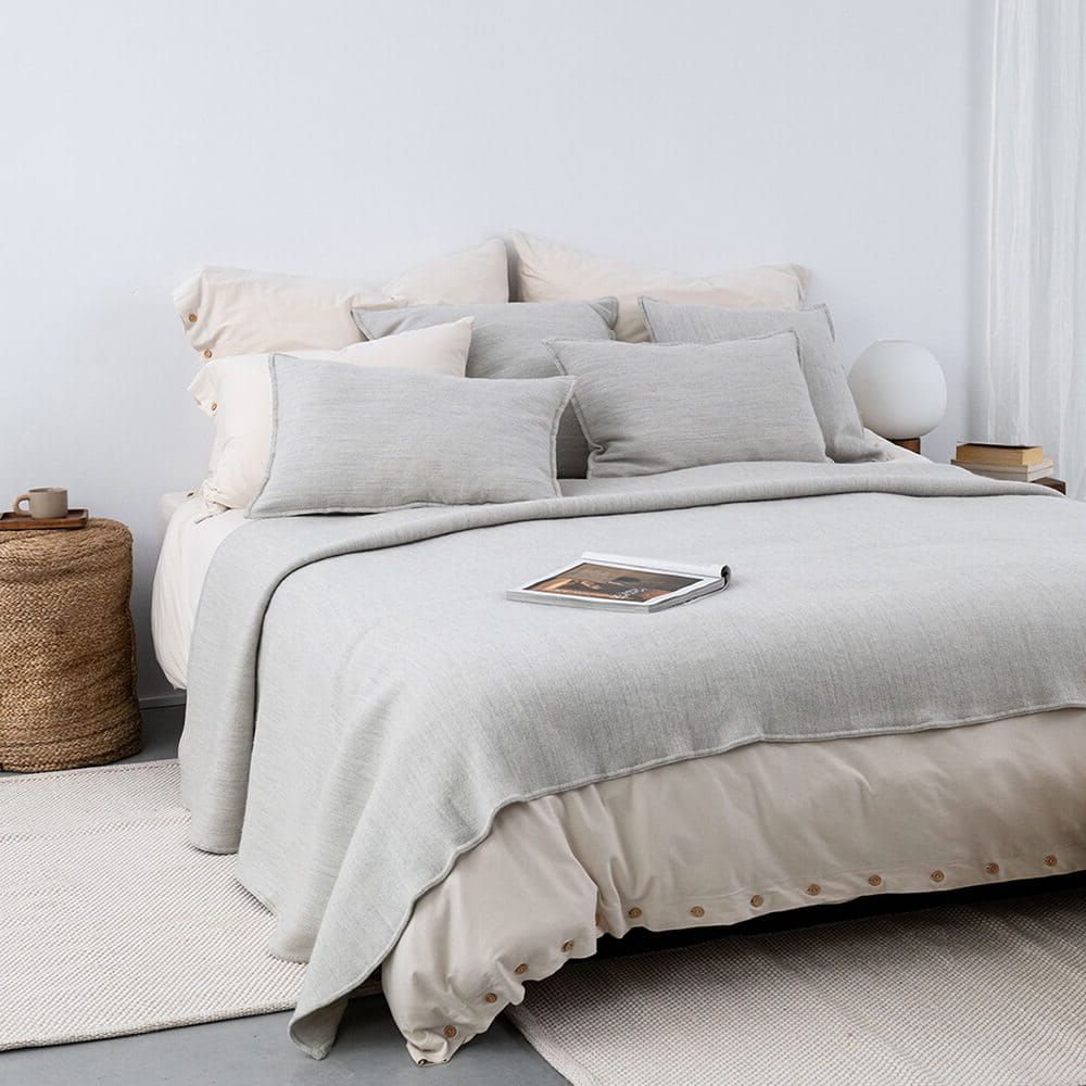 Lovatiesė-pledas WOOL Light Grey 180x240 cm