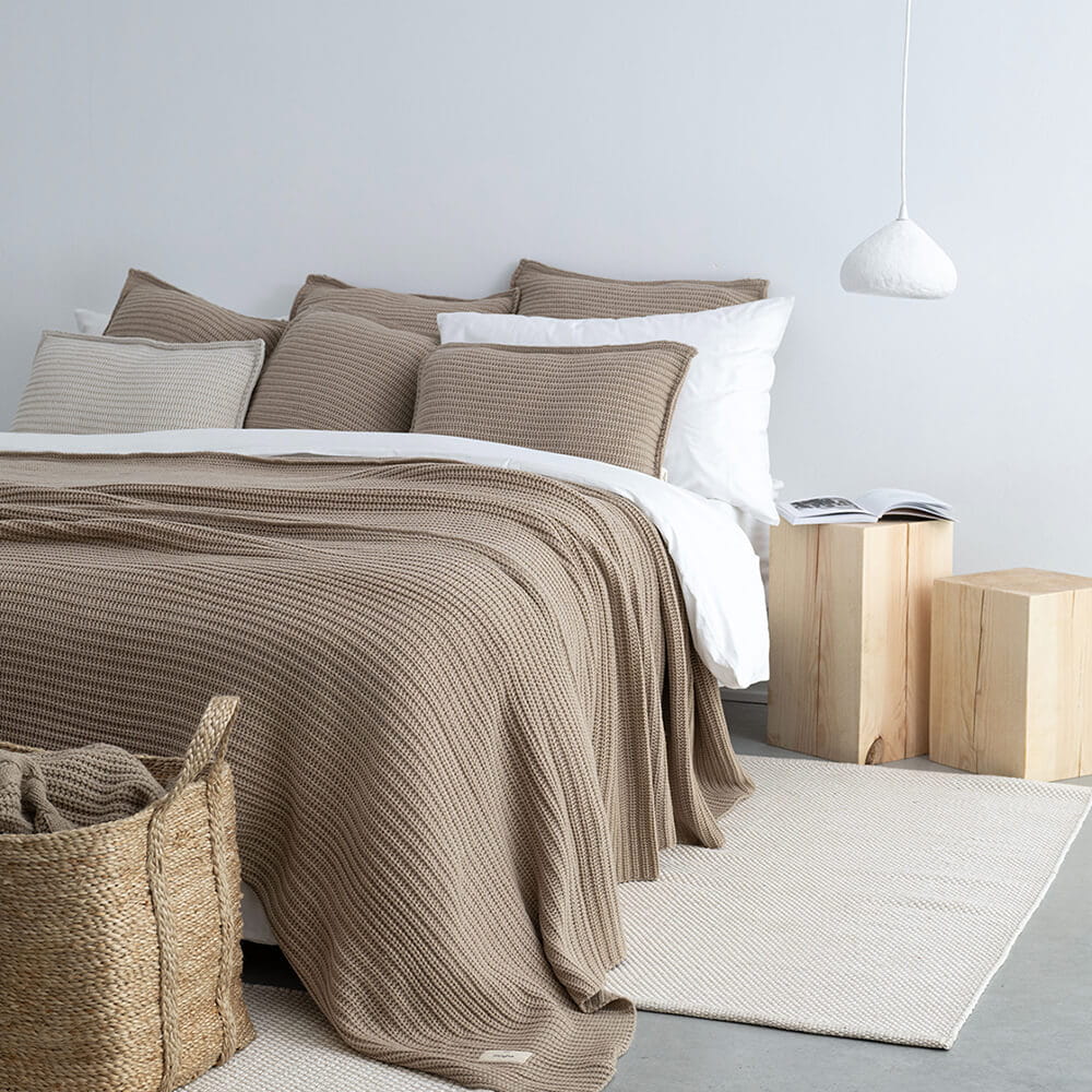 Lovatiesė-pledas WOOLEN WEAVE Taupe