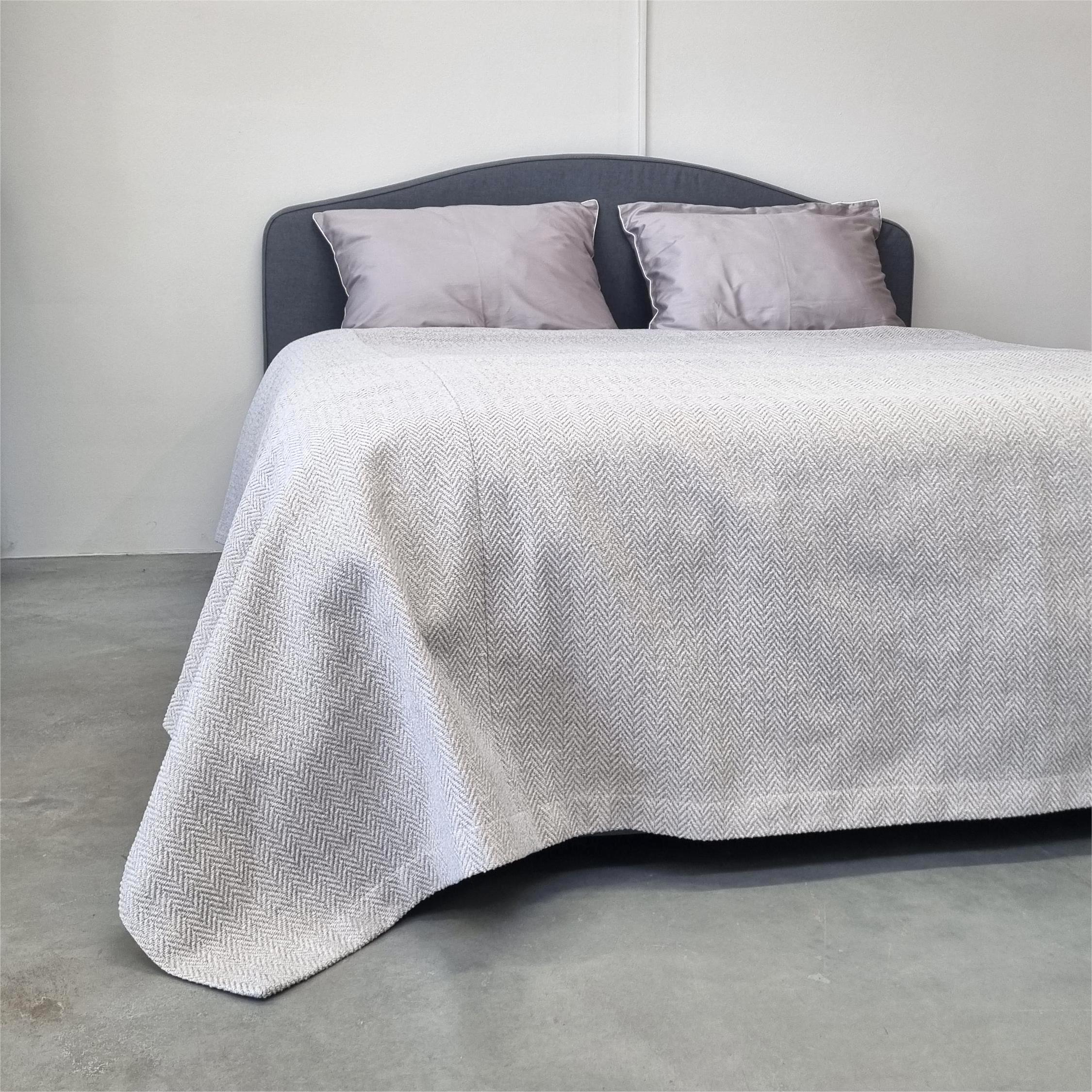 Lovatiesė Chevron Grey