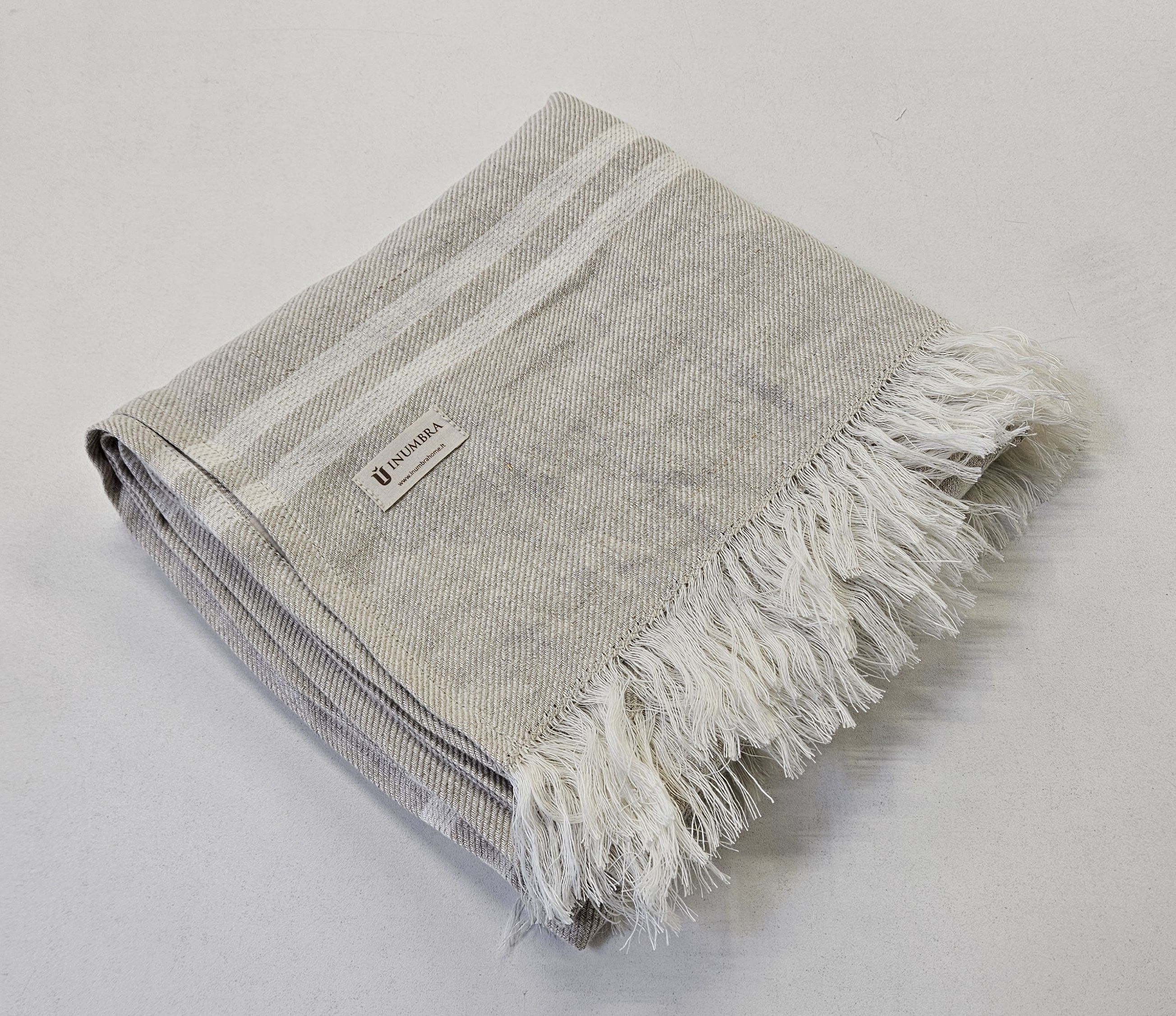 Paplūdimio rankšluostis-patiesalas NIDA 2 Grey-White, 115x200 cm