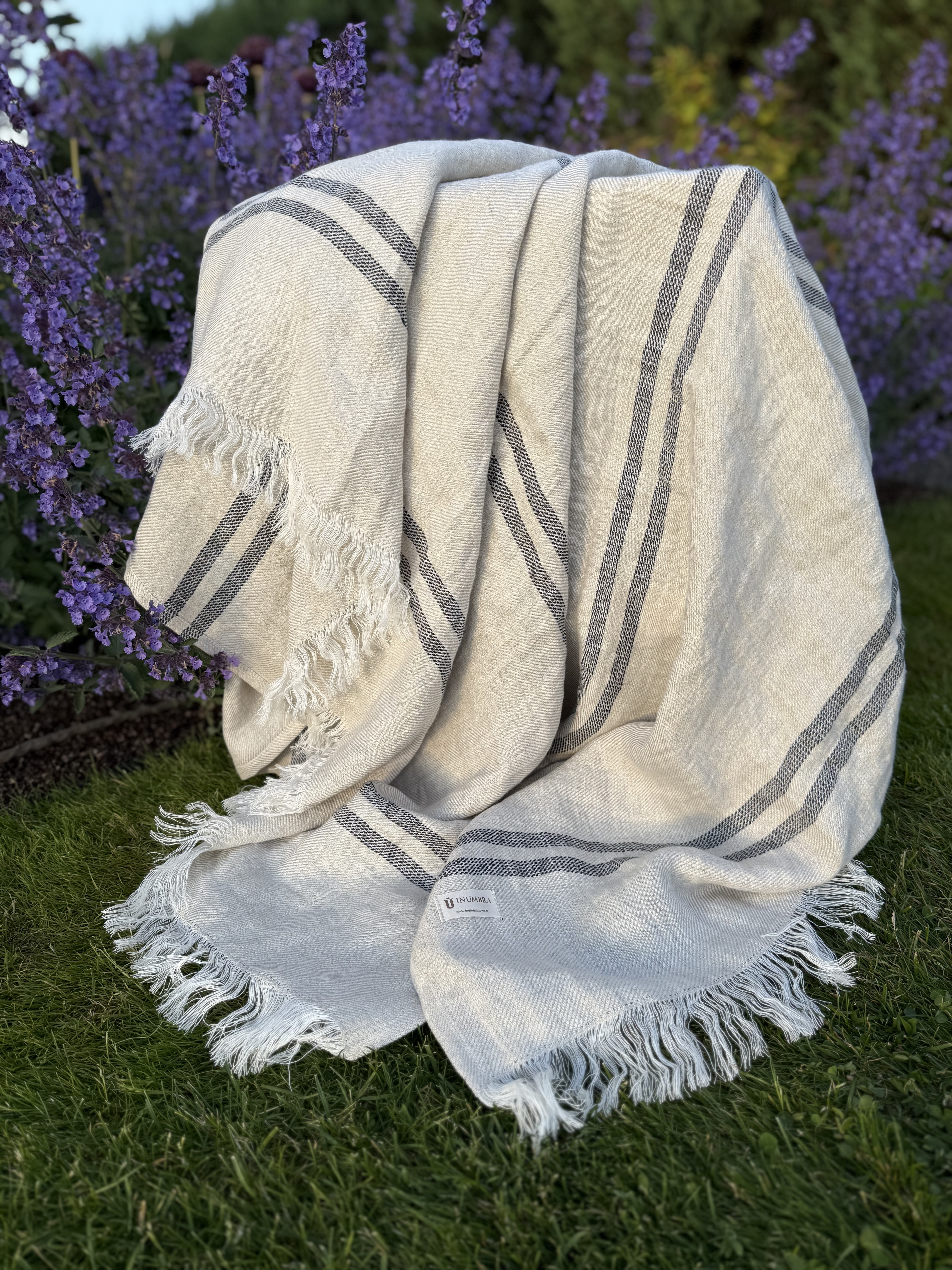 Paplūdimio rankšluostis-patiesalas NIDA 2 White-Black, 115x200 cm