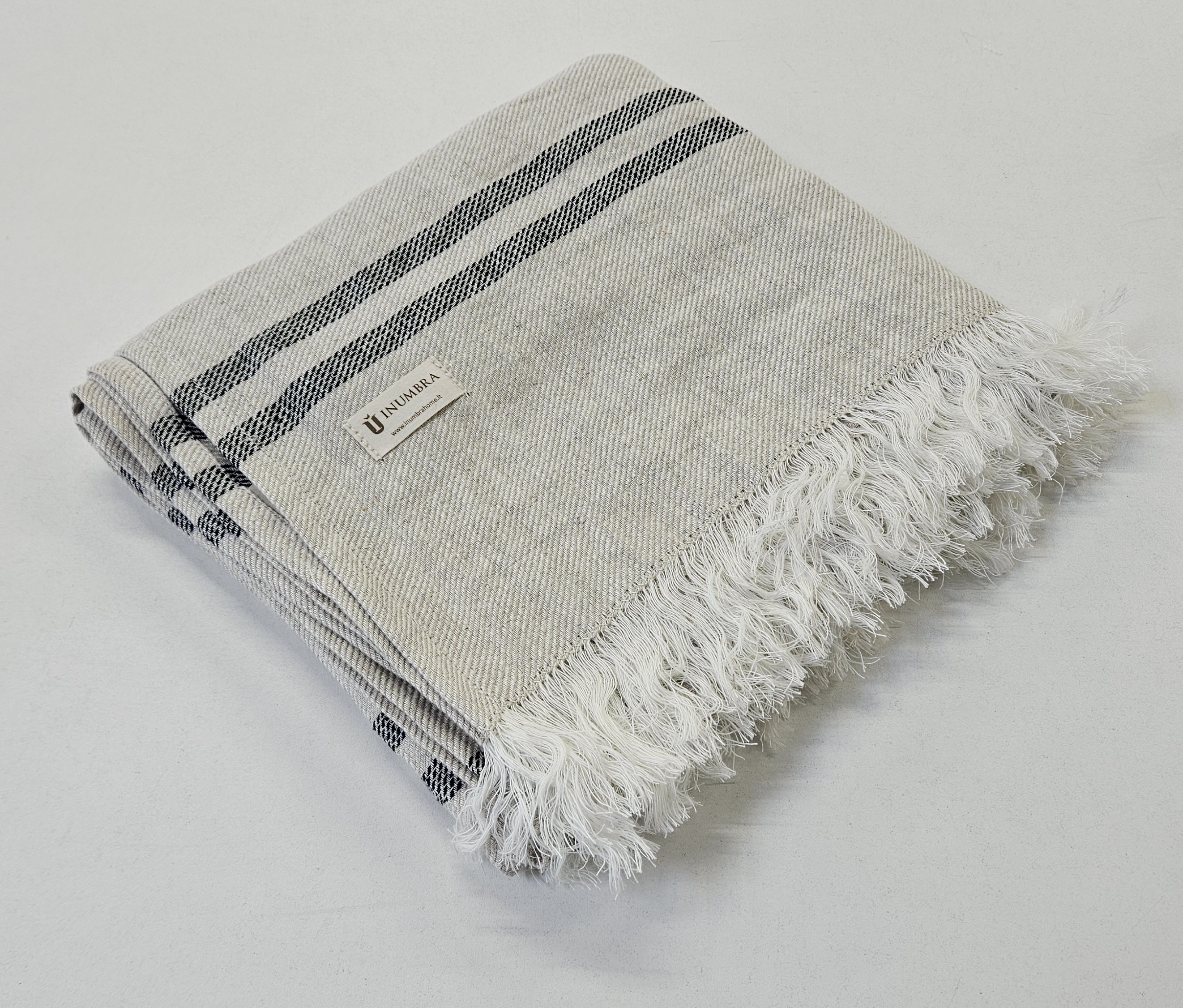 Paplūdimio rankšluostis-patiesalas NIDA 2 Grey-Black, 115x200 cm