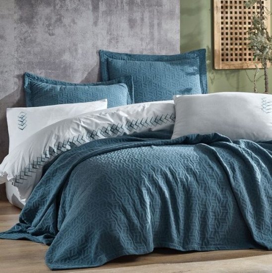 Lovatiesė su pagalvių užvalkalais LARRISA Blue 240x260 cm