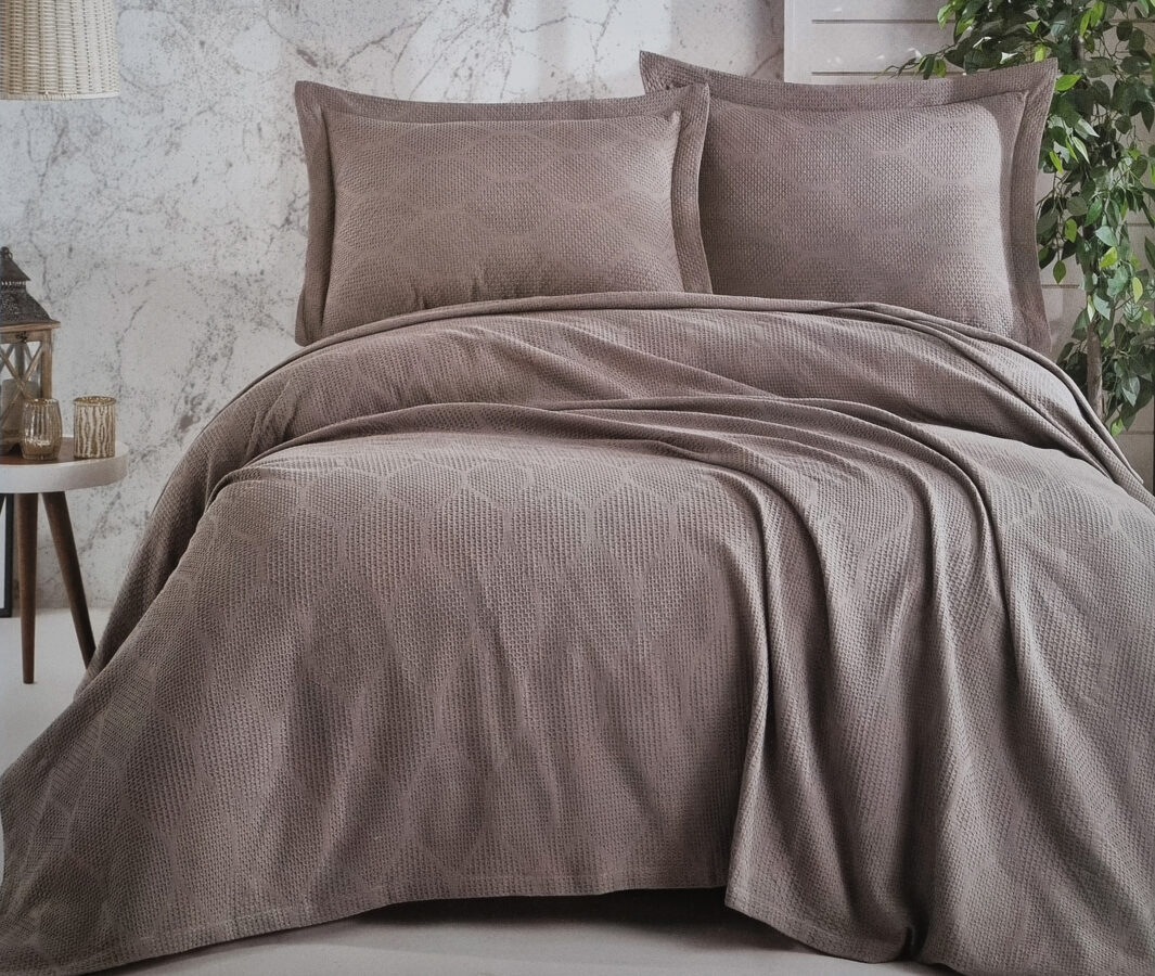 Lovatiesė su pagalvių užvalkalais VERA Coffee 220x240 cm