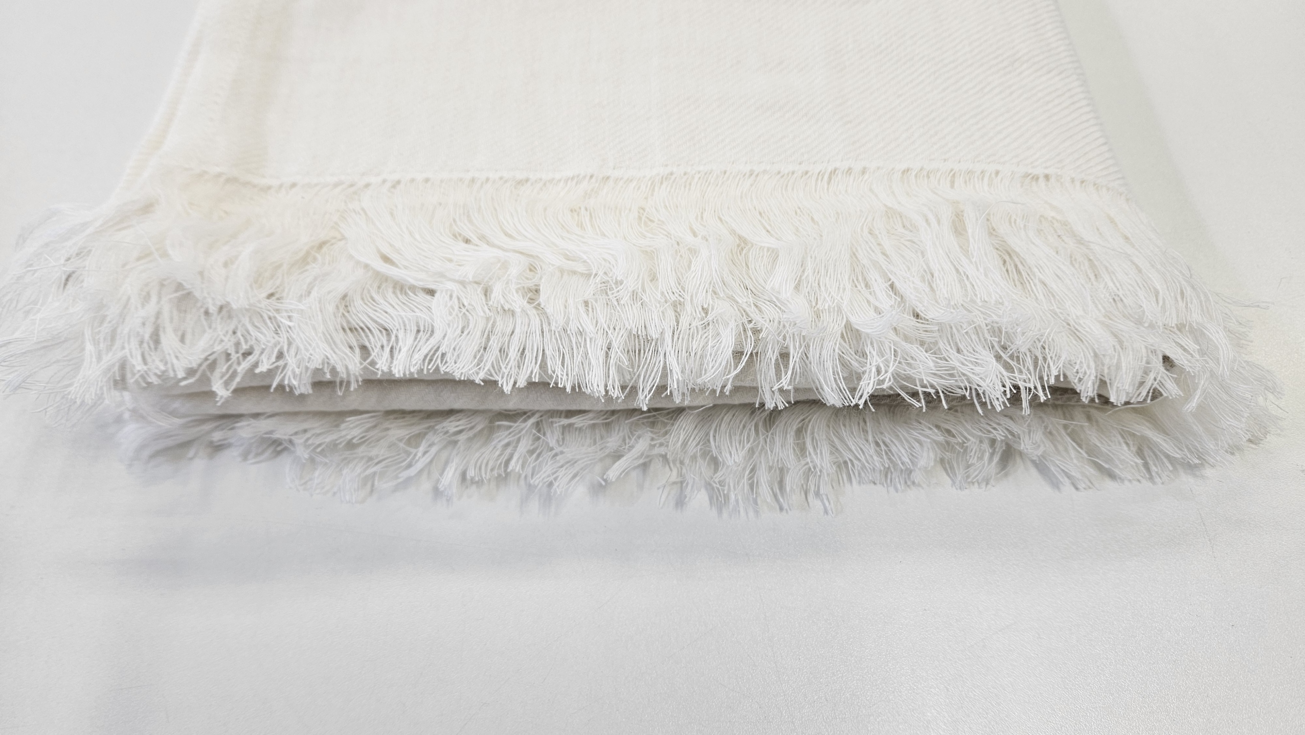 Paplūdimio rankšluostis-patiesalas NIDA 2 White-Taupe, 115x200 cm