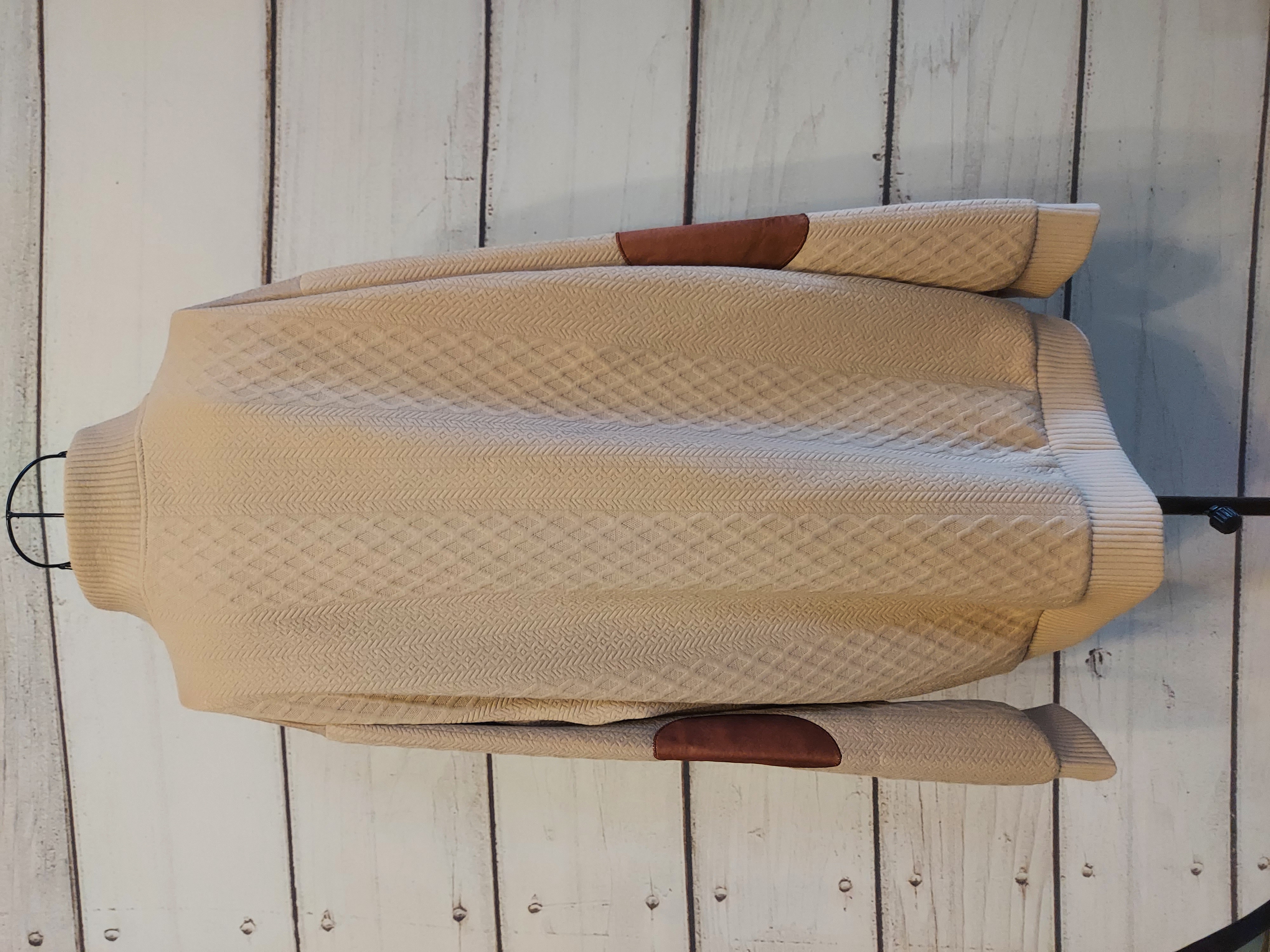 Unbranded beige colour sweater size 3XL