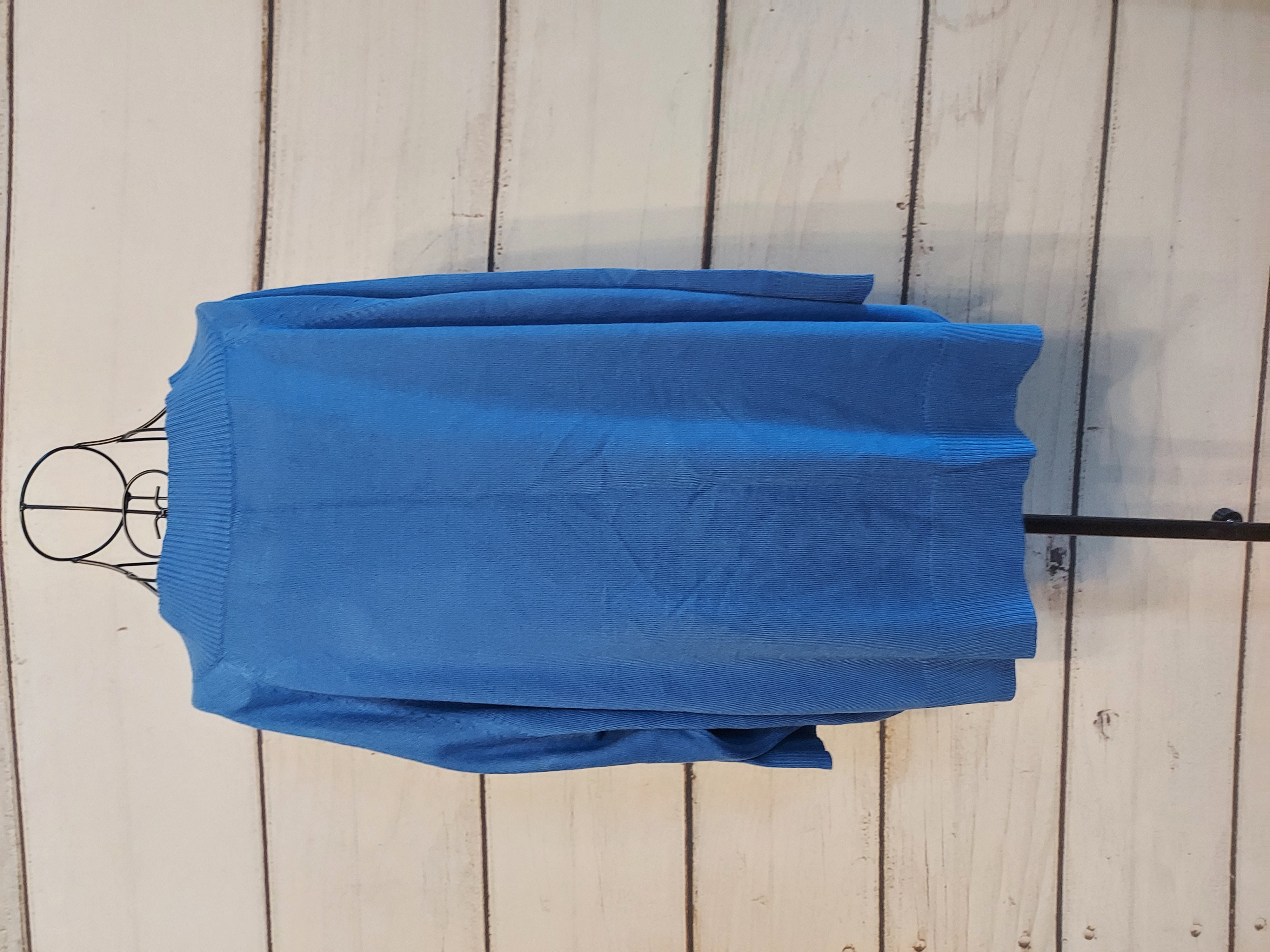 Note blue sweater 3/4 sleeves size 28/30