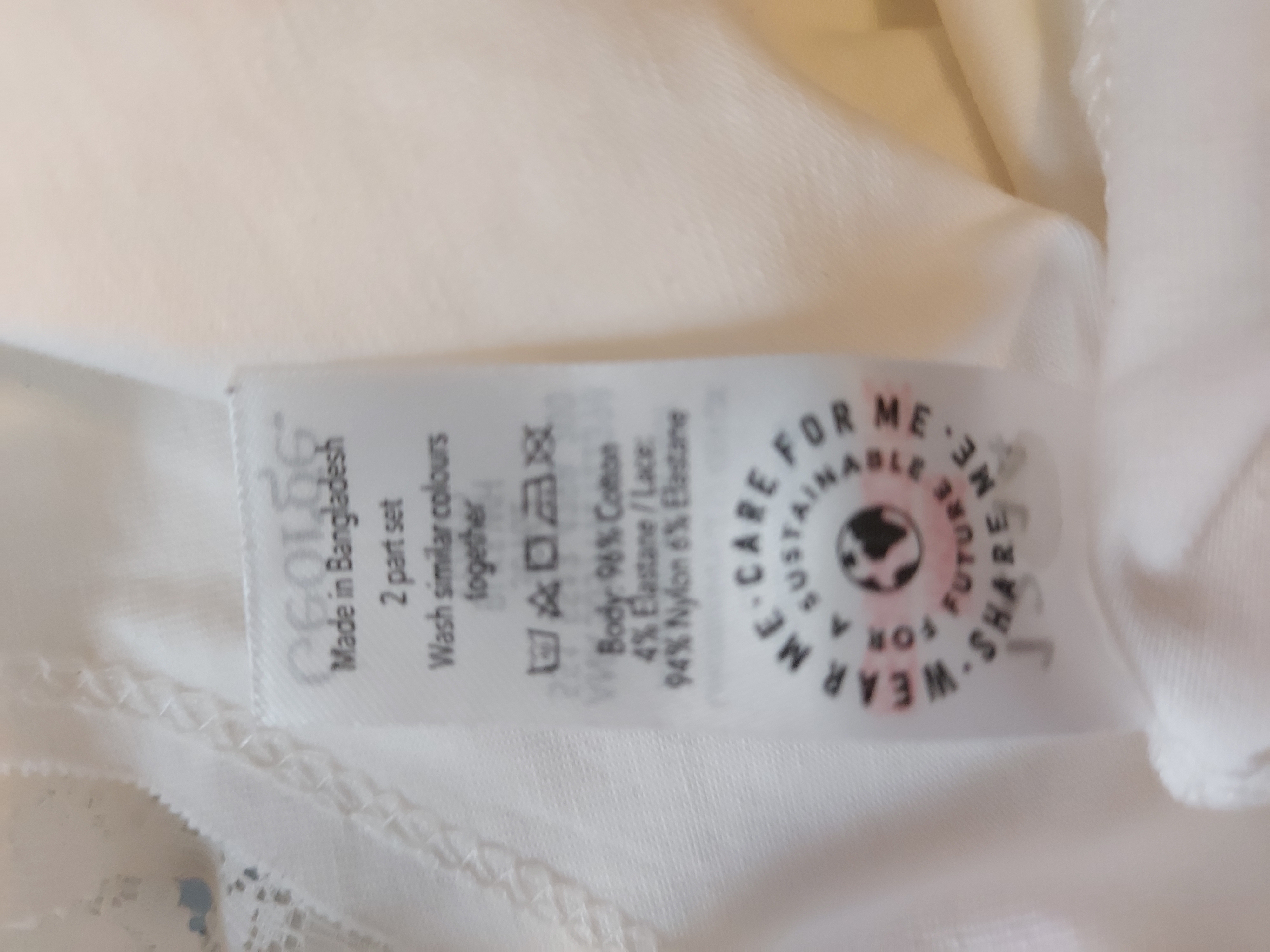 George White crop top size 12-14