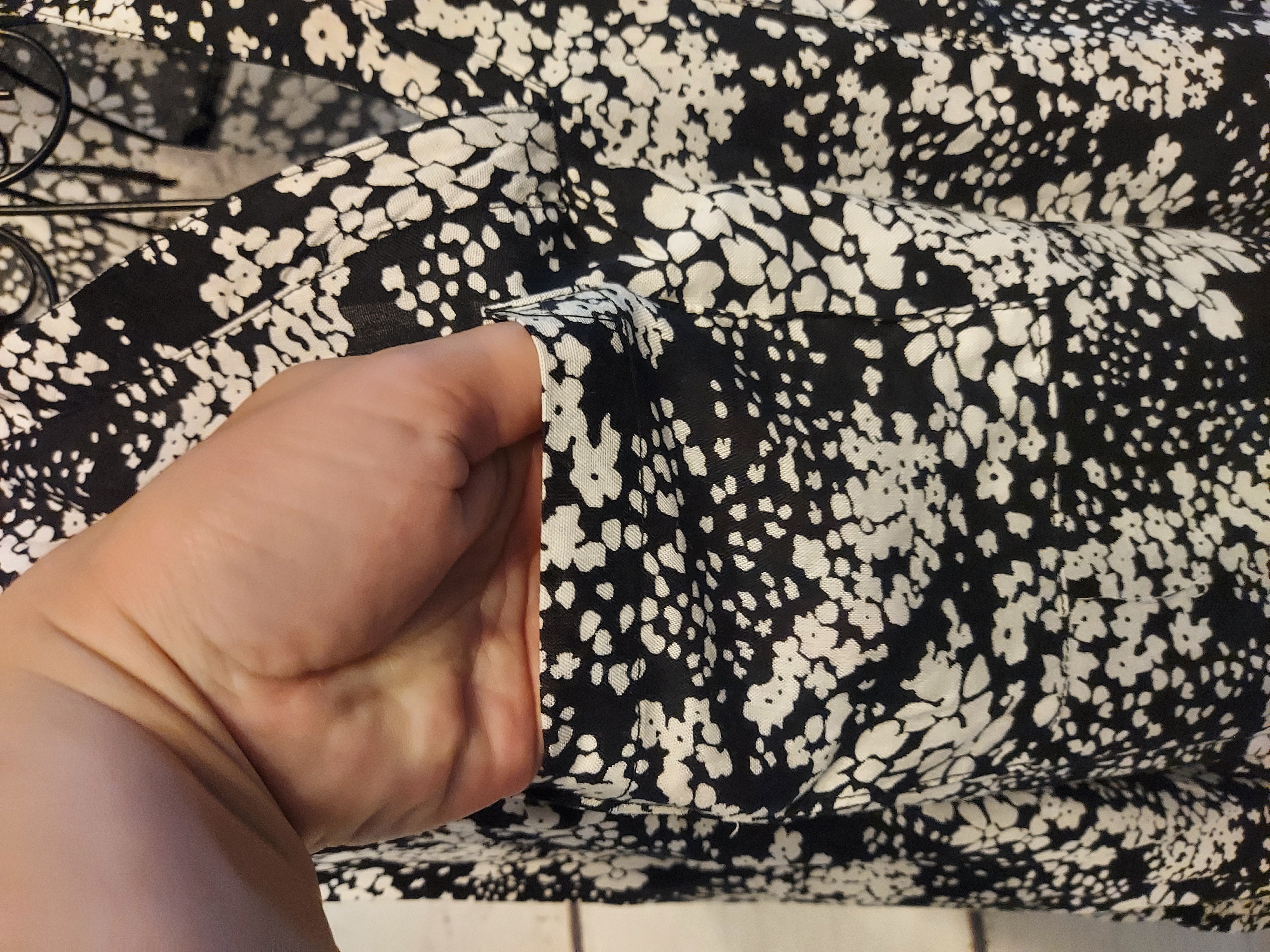 Intuition black & white blouse size 8/10