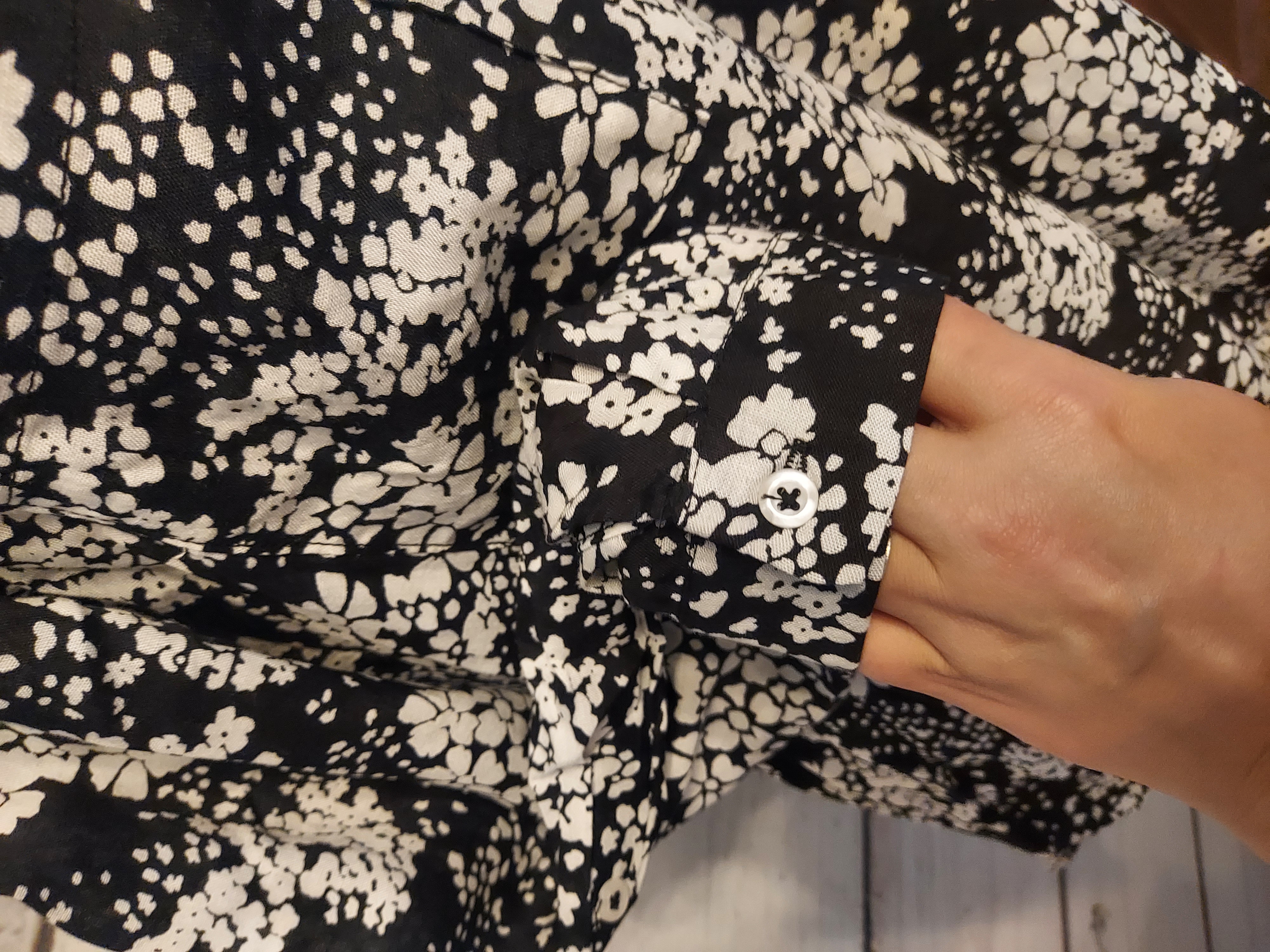 Intuition black & white blouse size 8/10