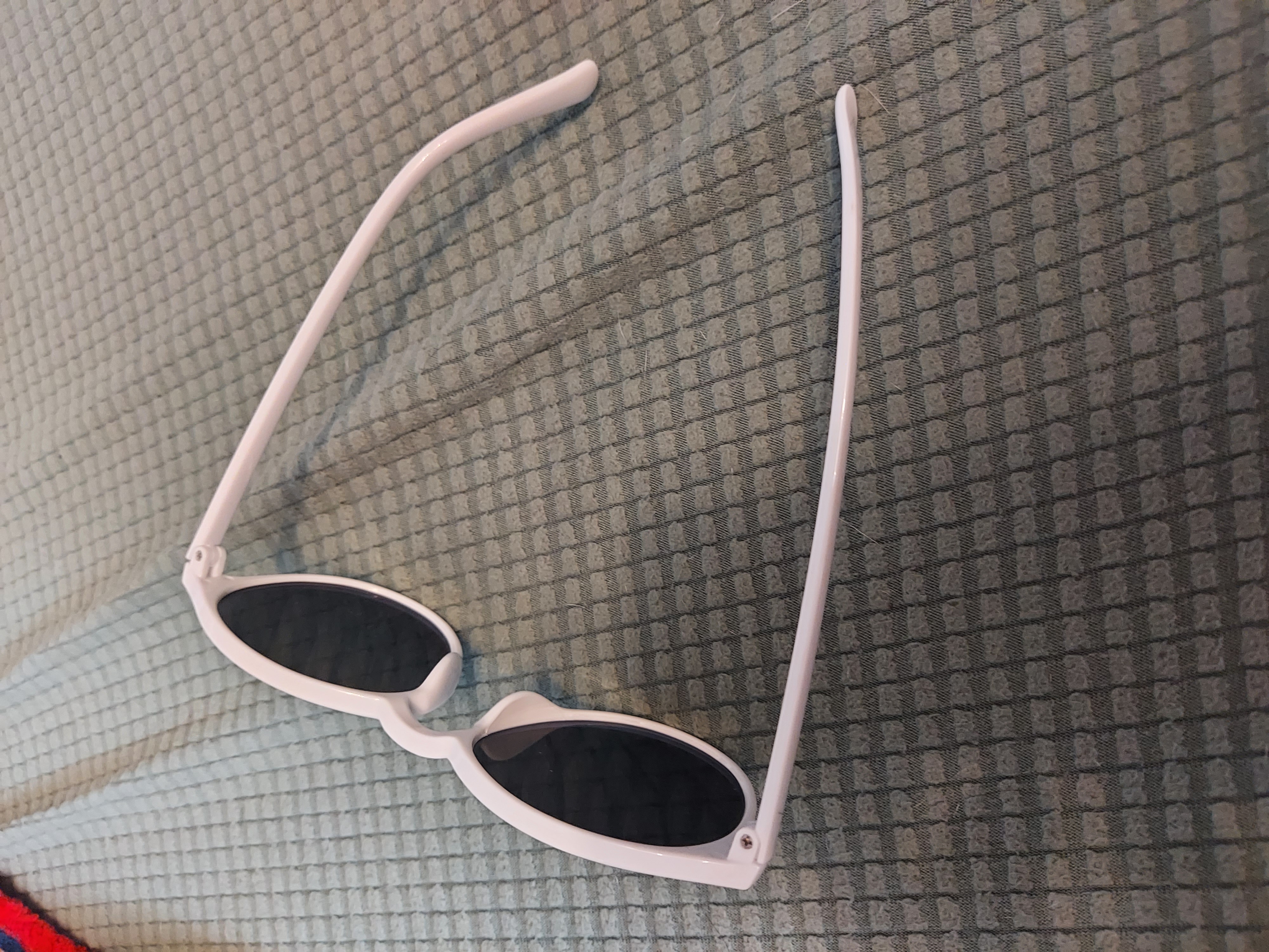 Unbranded sunglasses white frame 