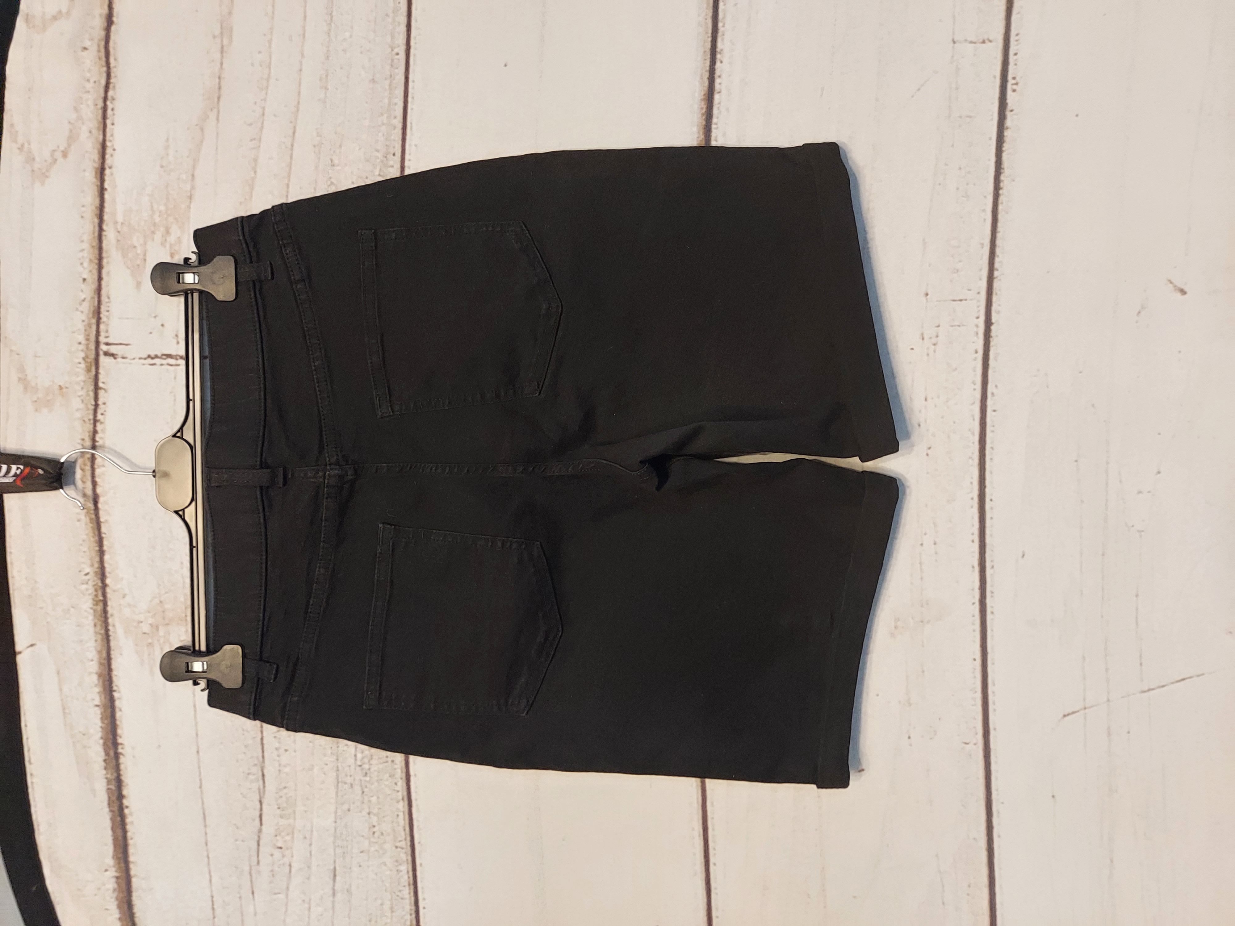 Simple  Be black shorts size 14