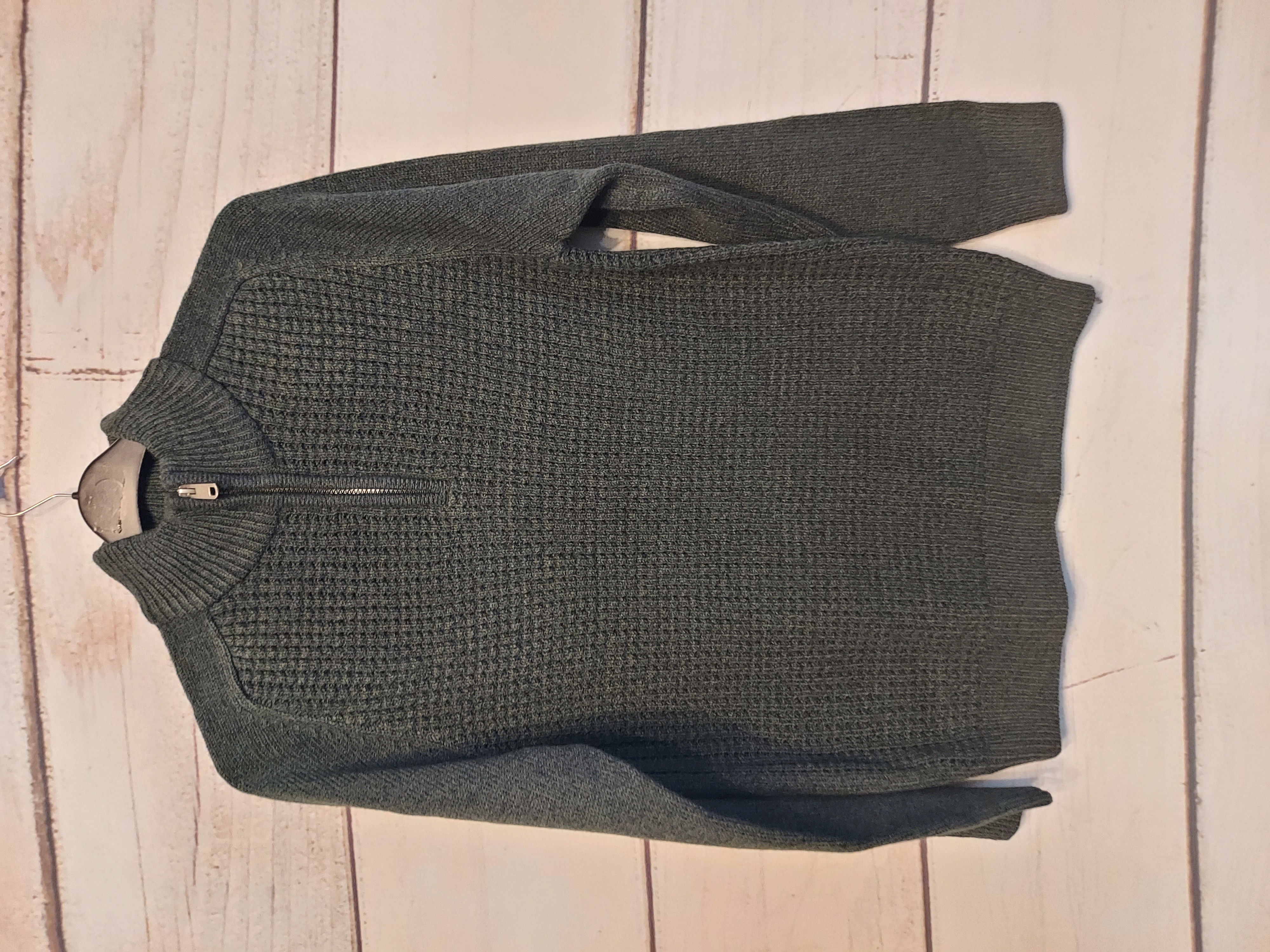 Tu dark green pullover size M
