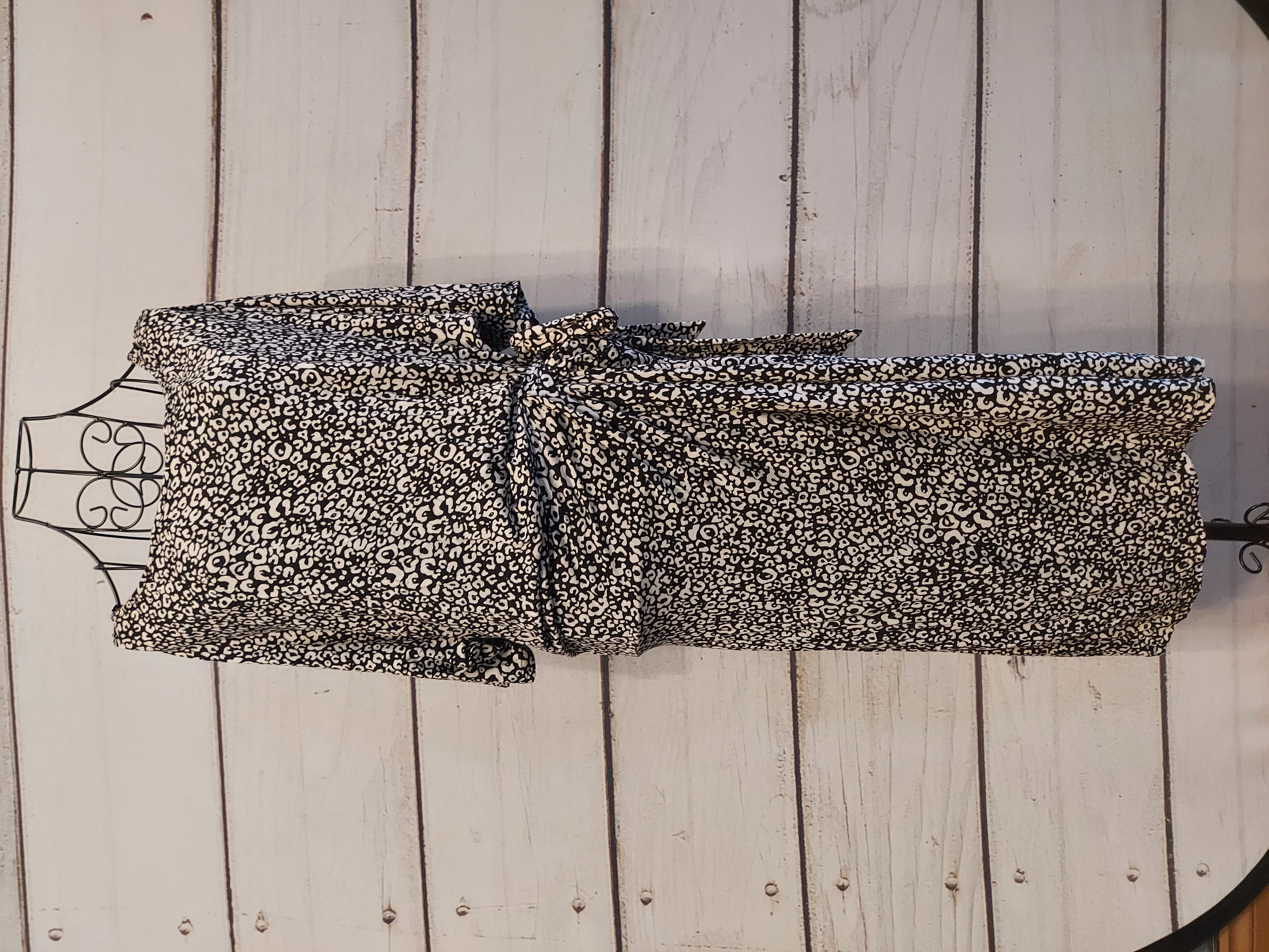 Tu black and white animal print dress size 22