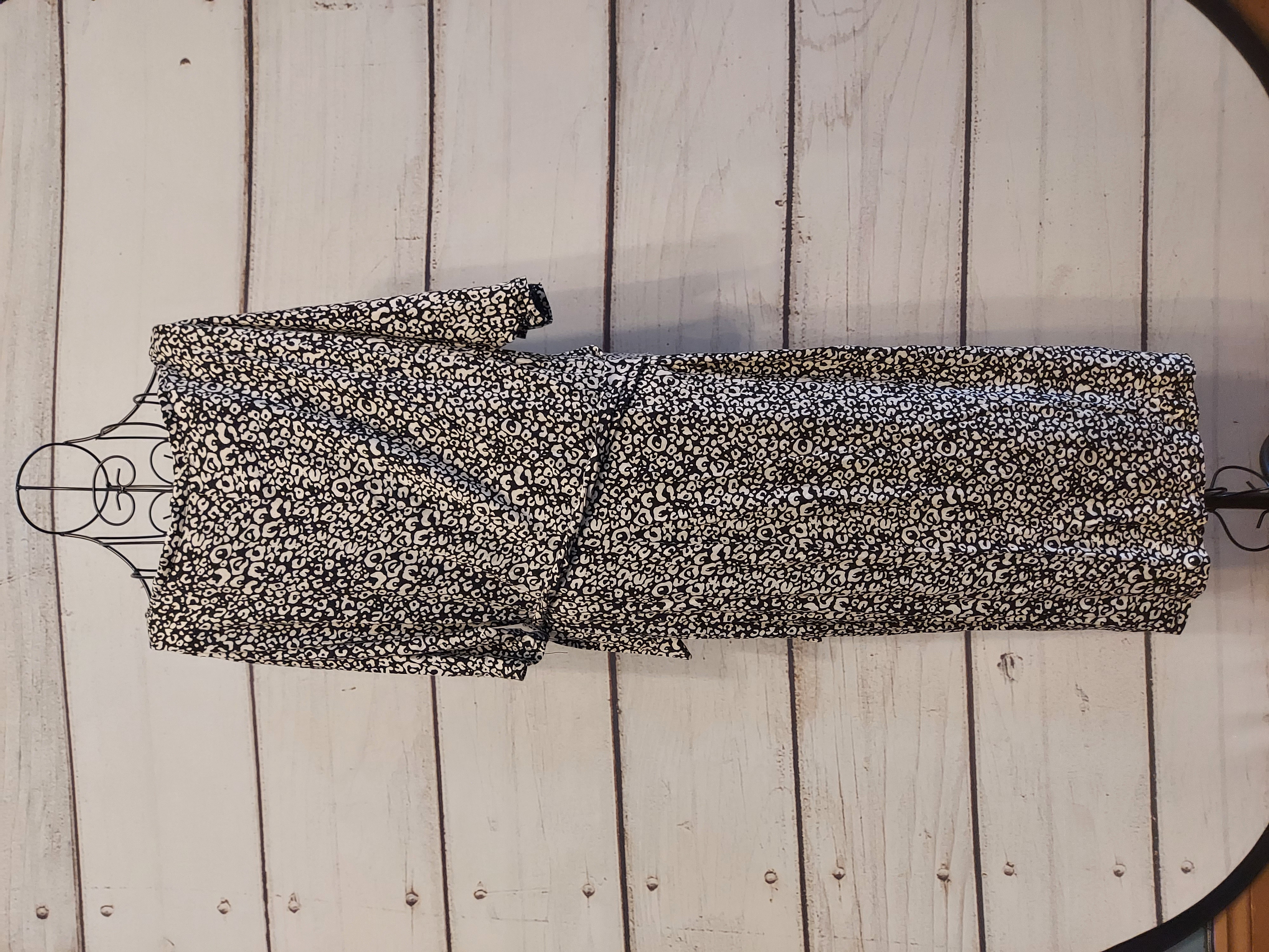 Tu black and white animal print dress size 22