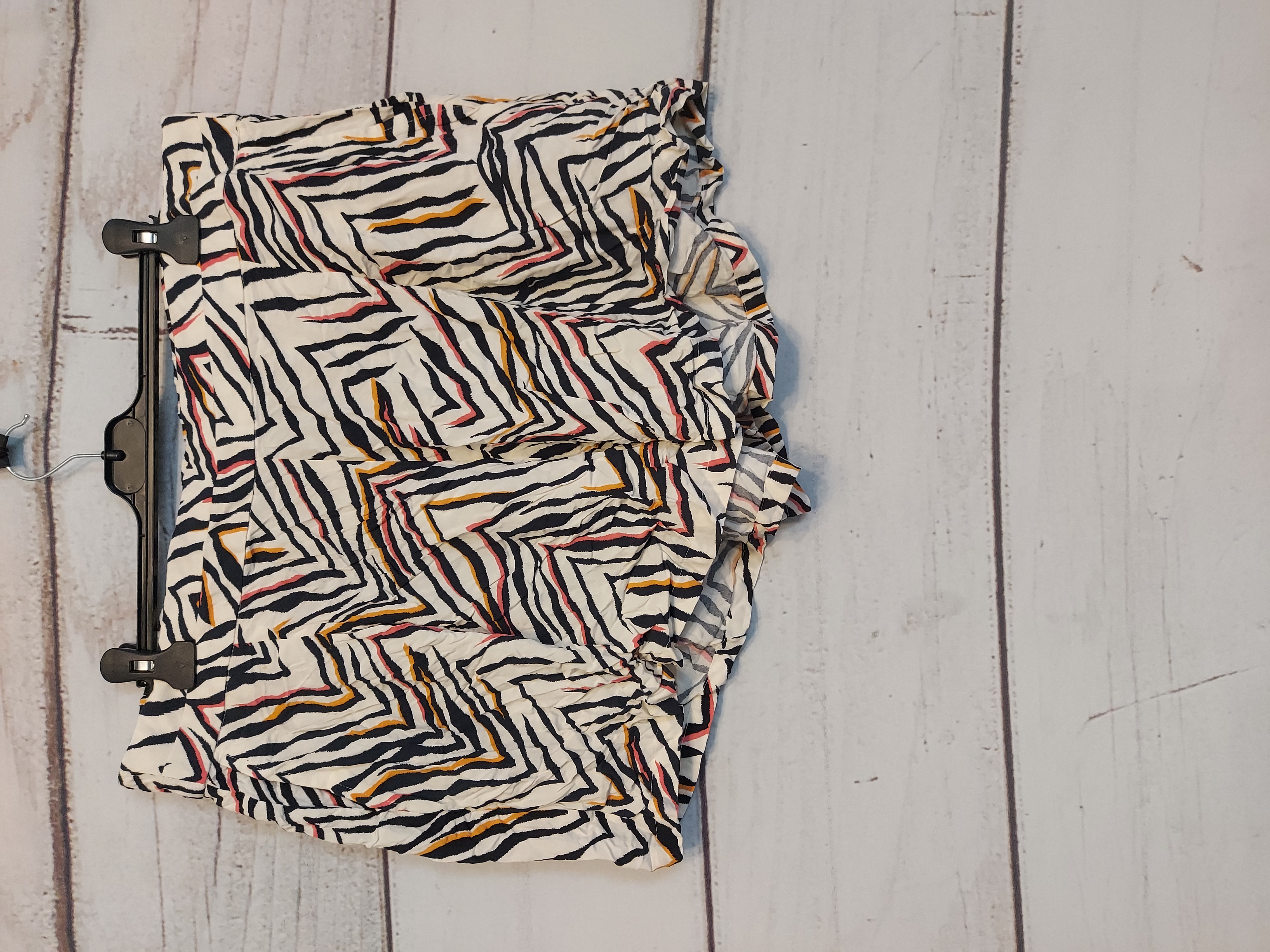 M&S white shorts size 20