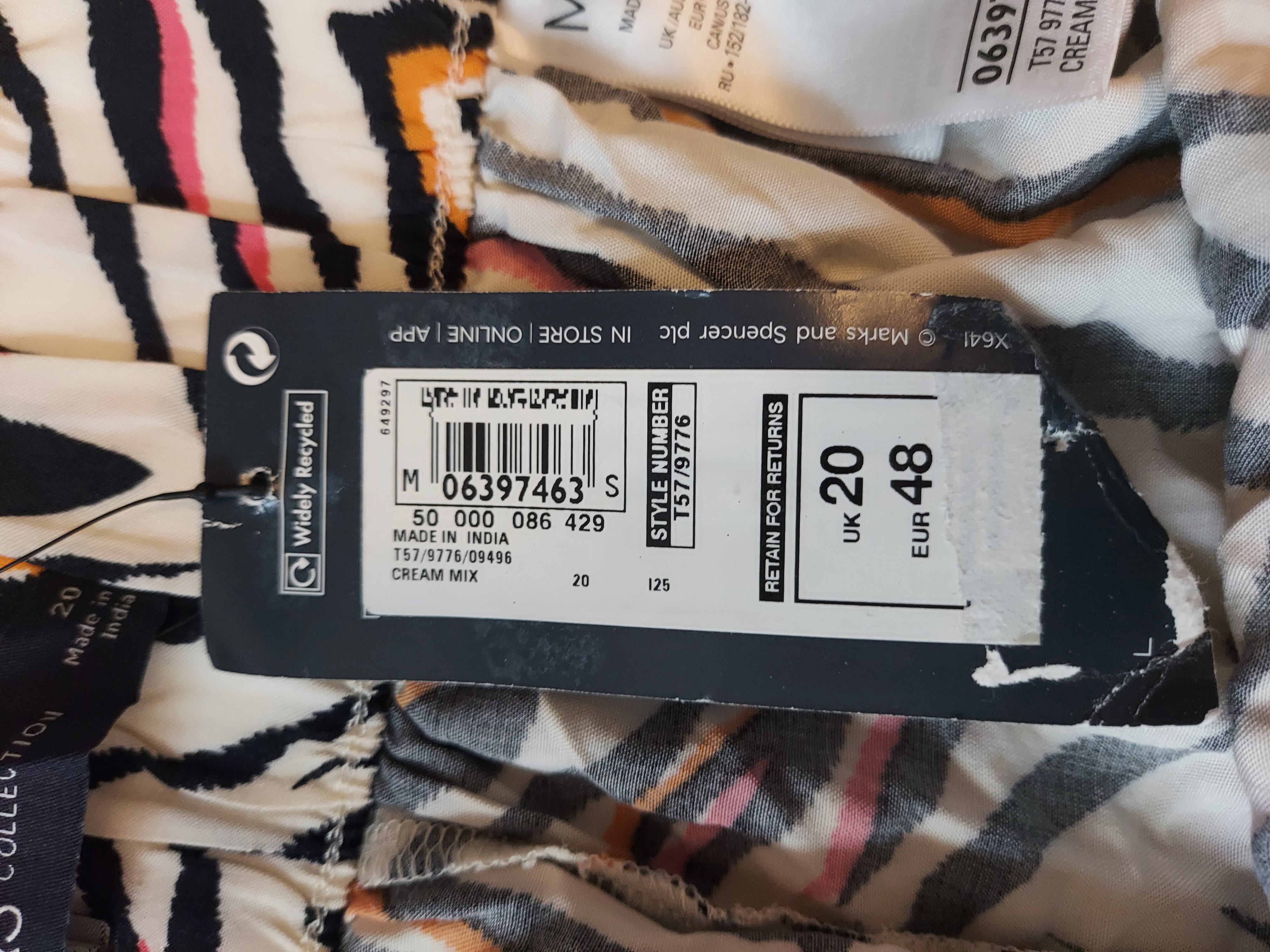 M&S white shorts size 20