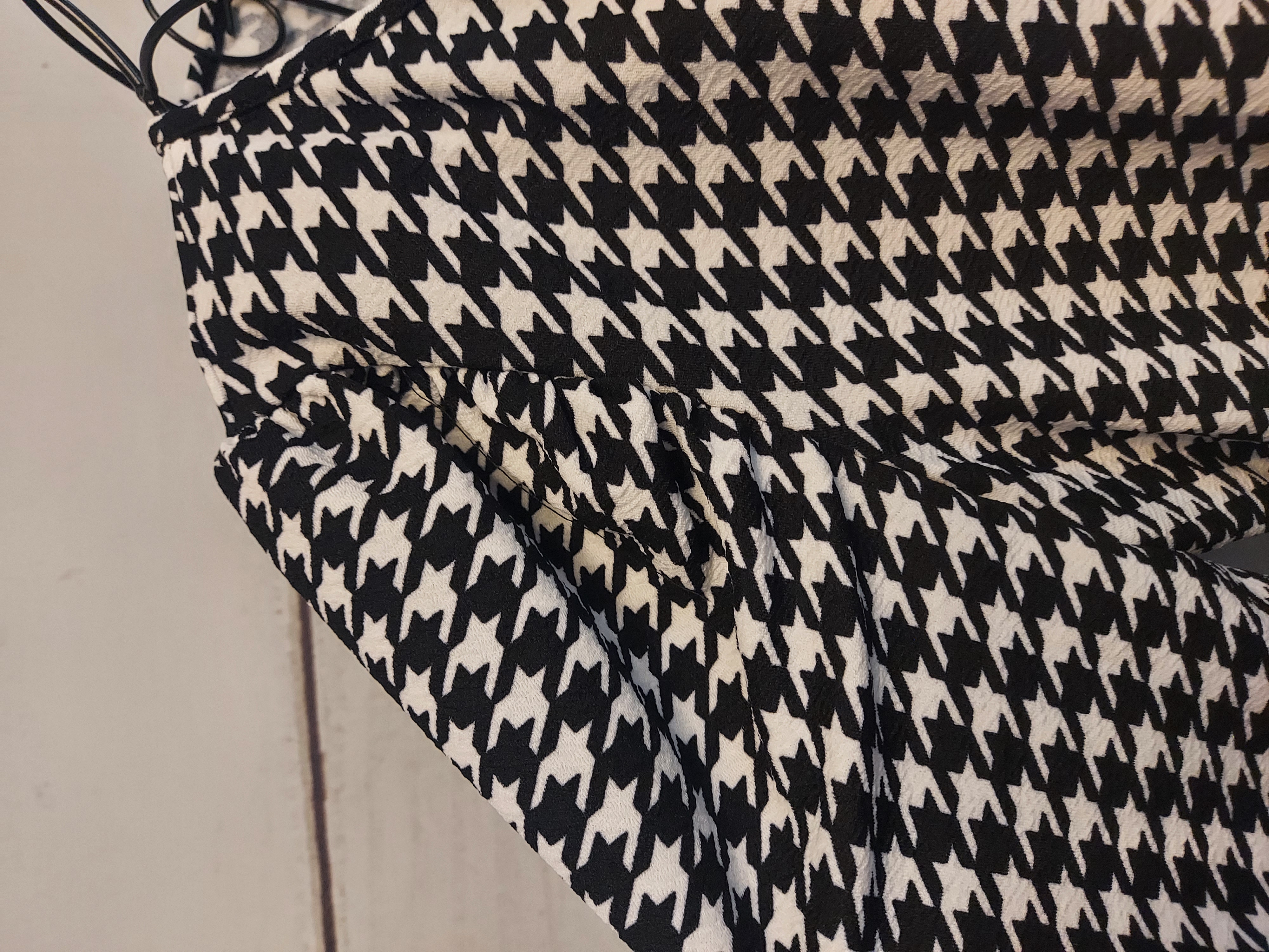 Shein black and white set skirt + blazer size L