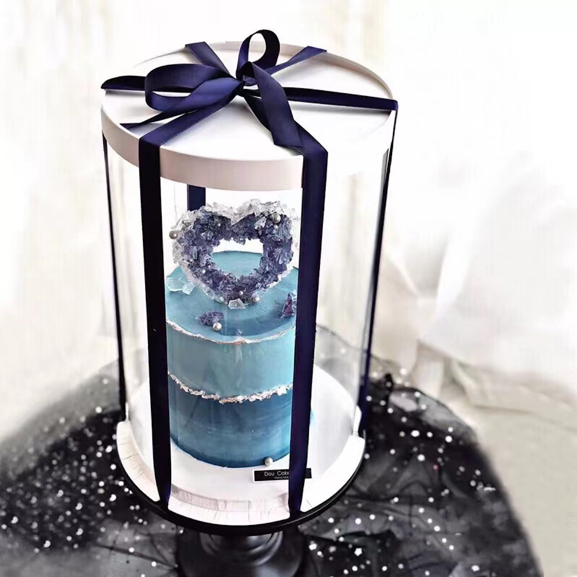 12 inch  x 13.5 inch (12 inch x 13.5 inch) clear/transparent/cake/gift box with free ribbon