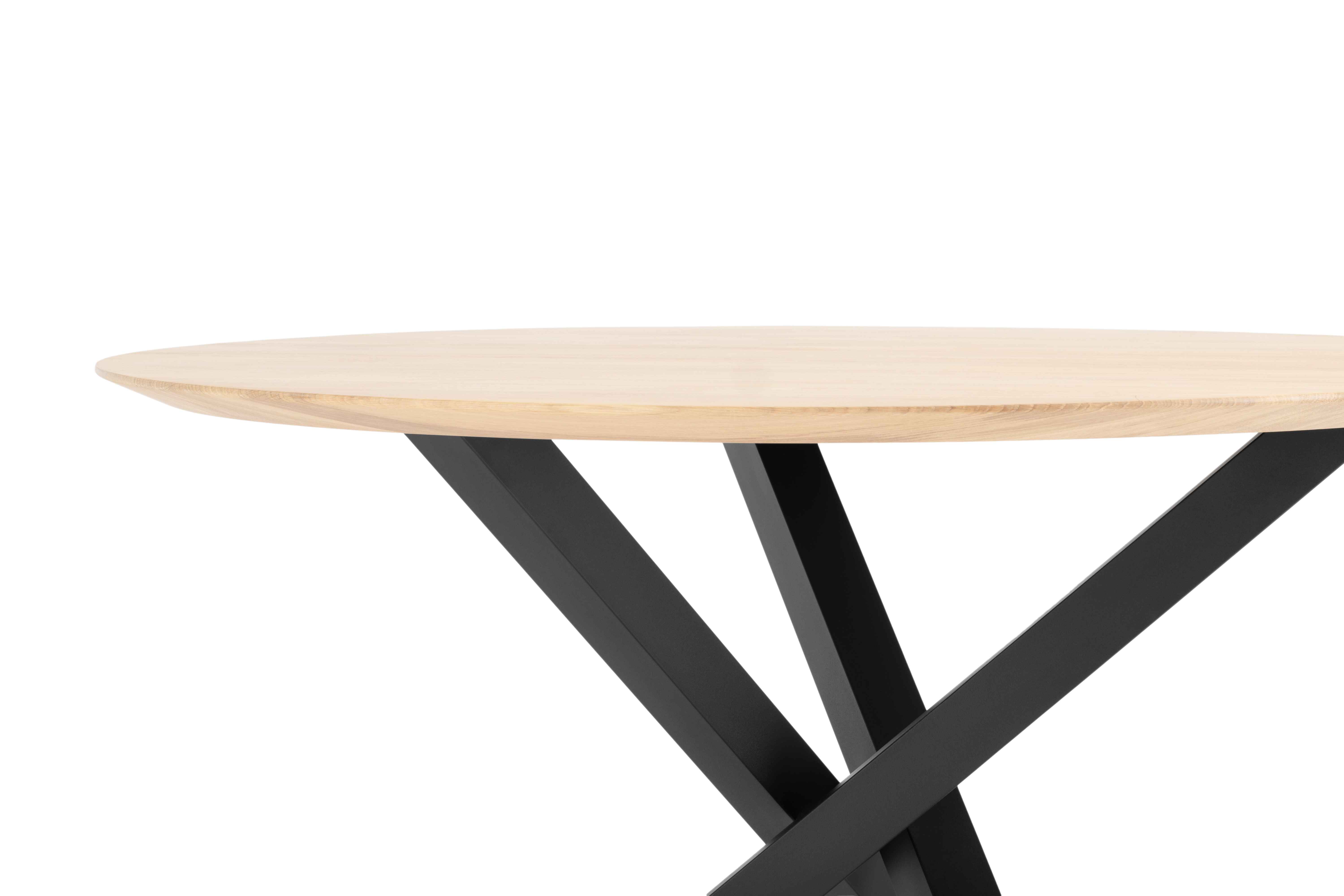 Dining Table Veser