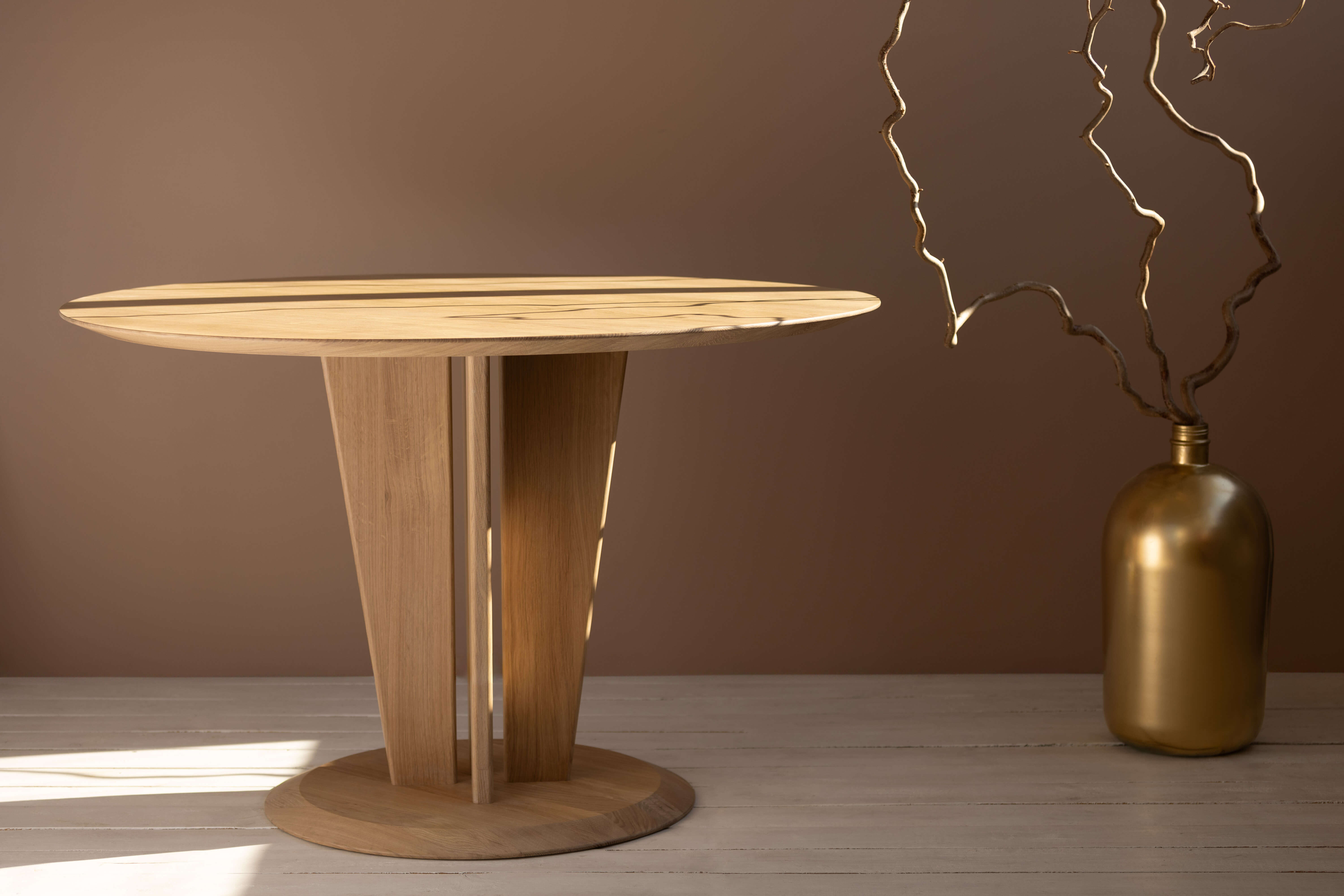 Dining Table Vendi