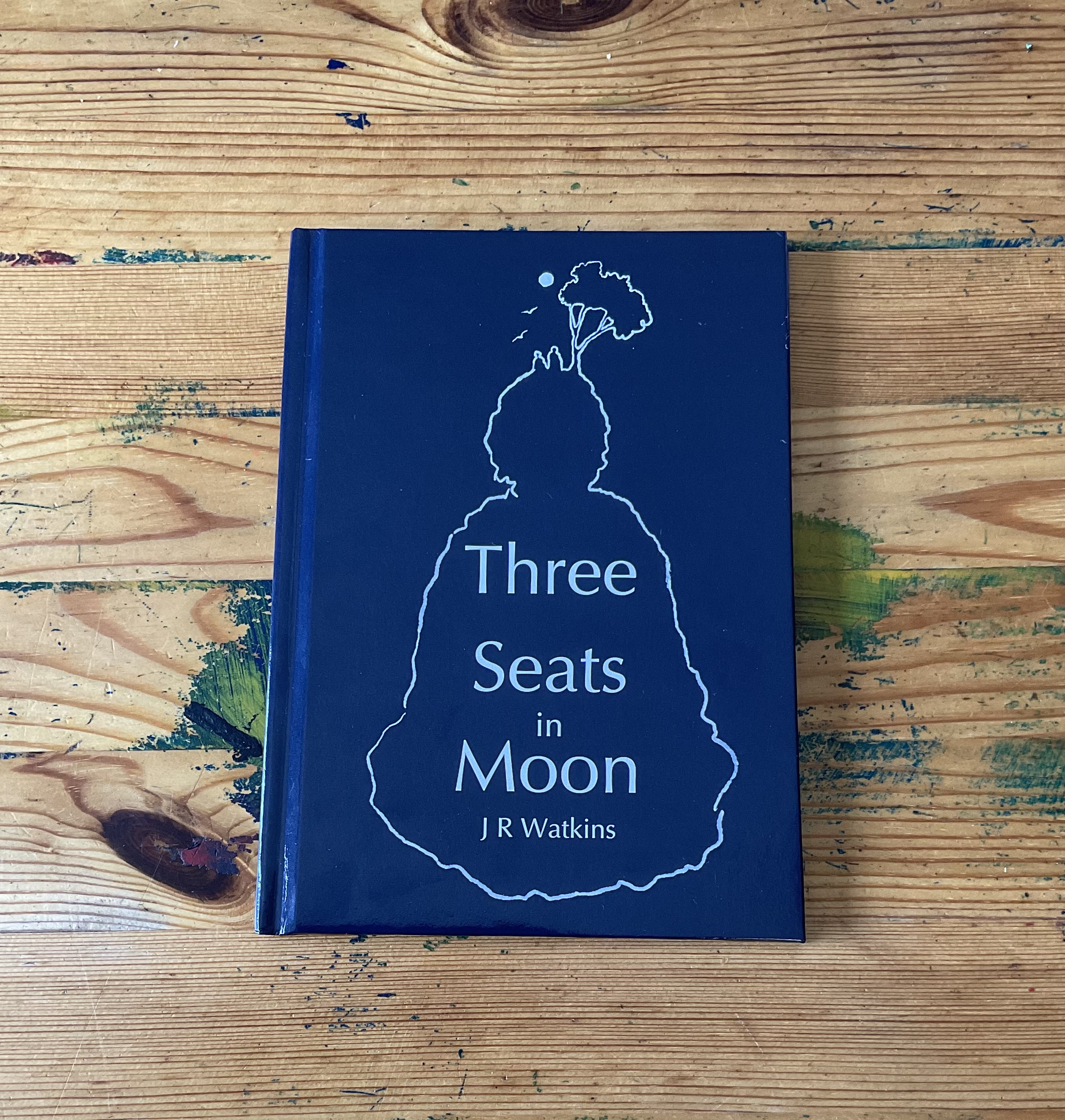 Three Seats in Moon