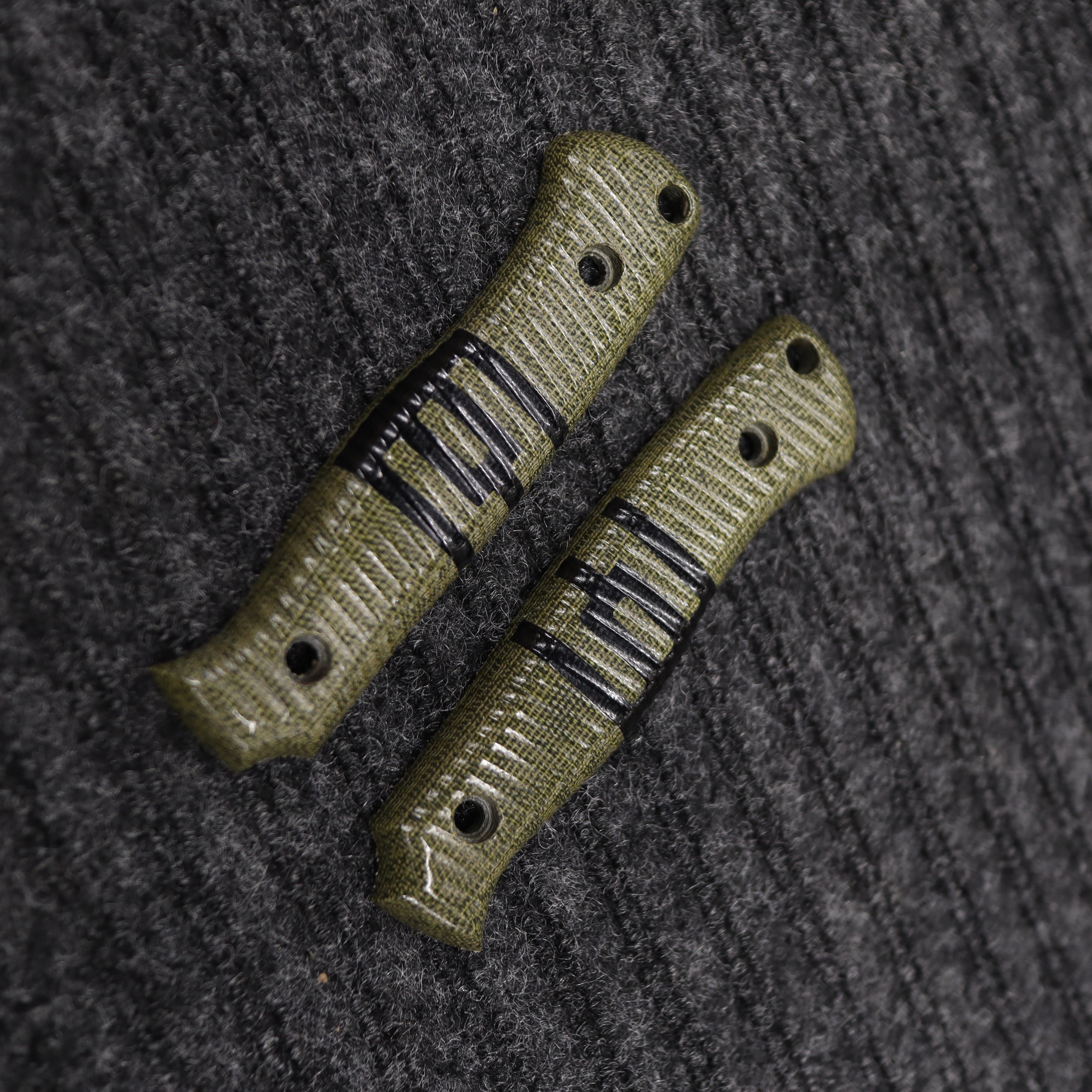 Varnas Columns of Gediminas handle scales